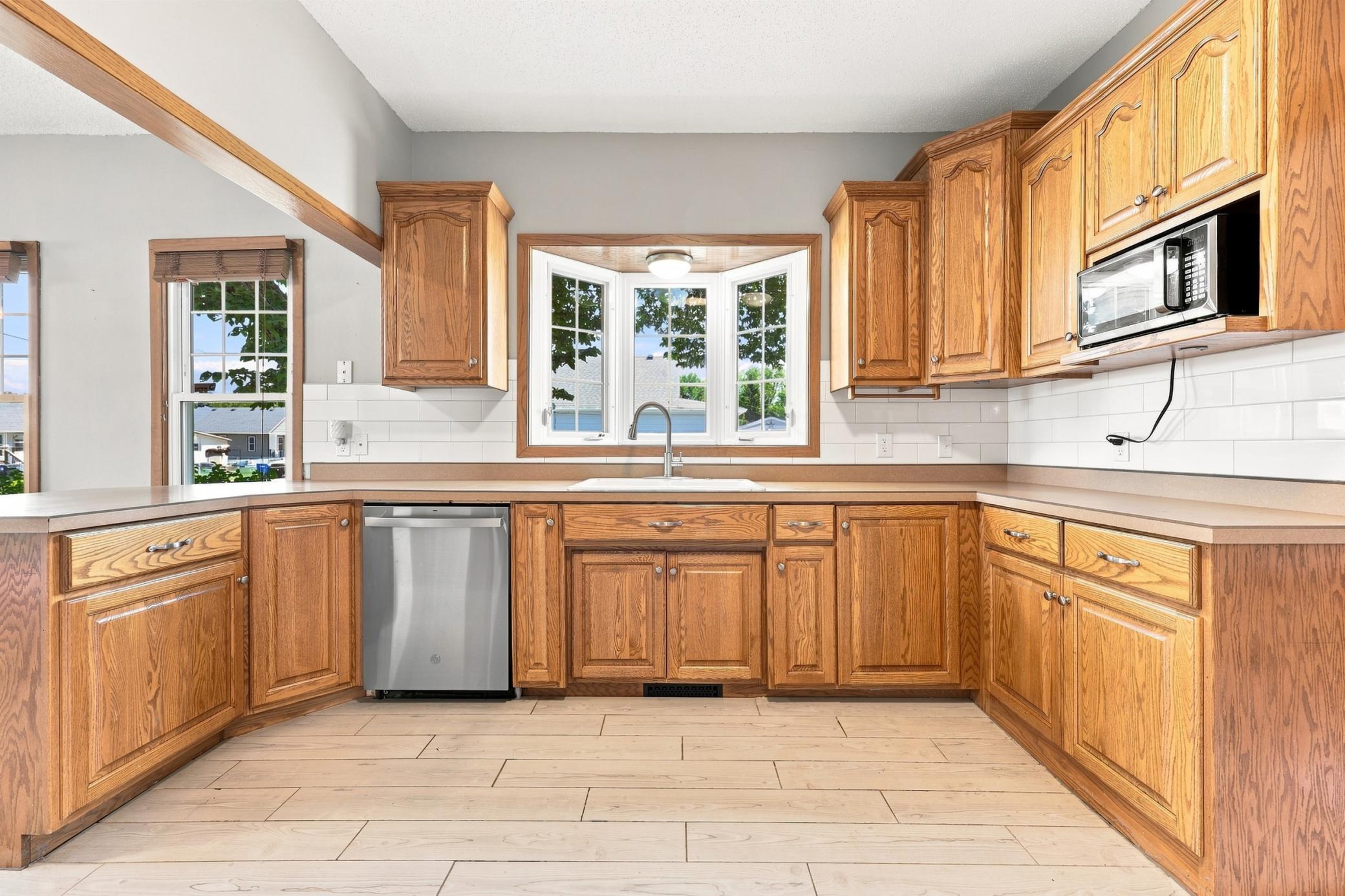 1920 single family home for sale at 202 1st Avenue SW in Dilworth, MN — 4 bed, 2 bath (photo 8 of 32)