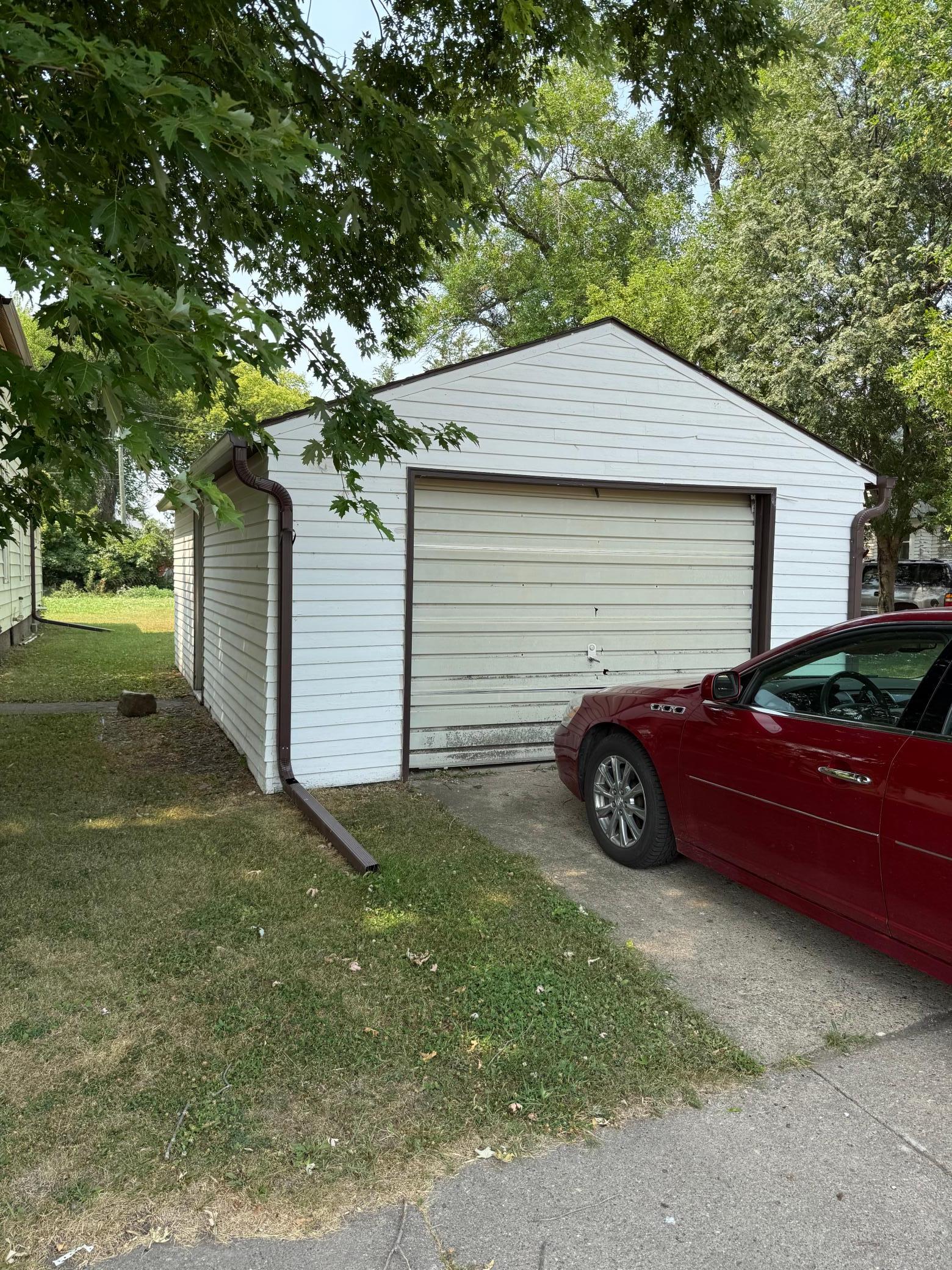 1905 single family home for sale at 114 3rd Street N in Fairmount, ND — 4 bed, 2 bath (photo 2 of 5)