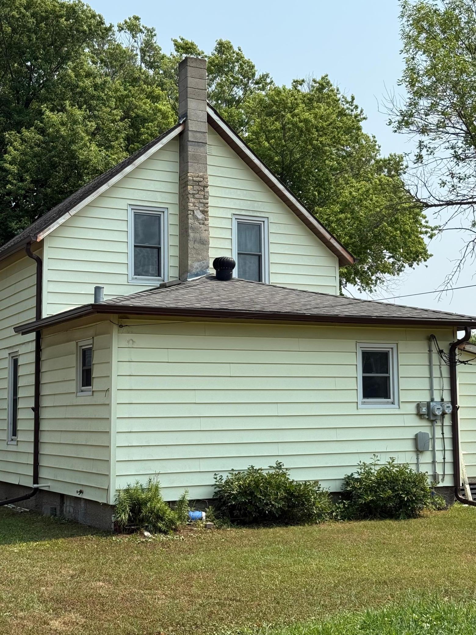 1905 single family home for sale at 114 3rd Street N in Fairmount, ND — 4 bed, 2 bath (photo 5 of 5)