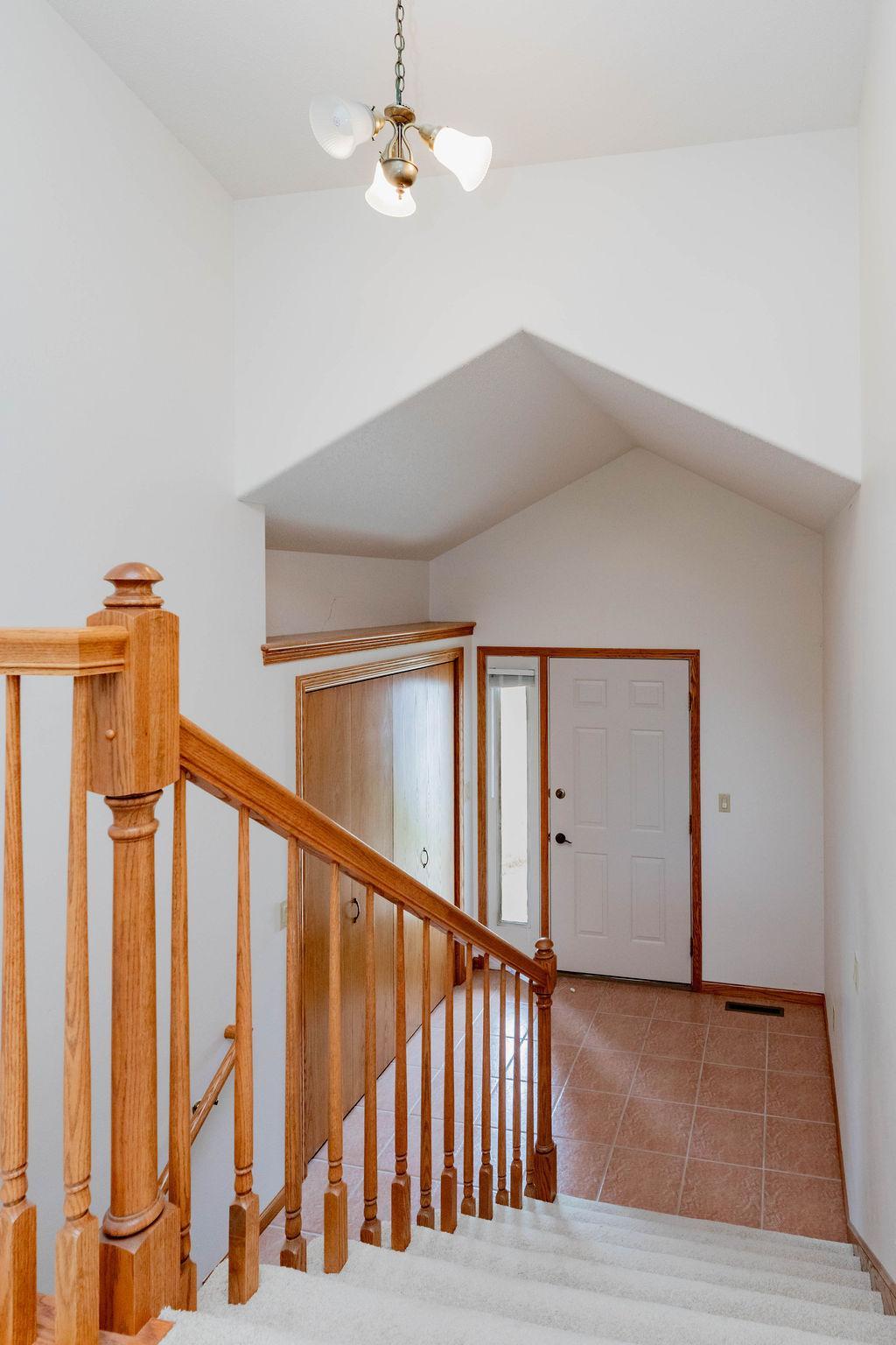 1996 single family home for sale at 202 Fairway Drive in Casselton, ND — 5 bed, 4 bath (photo 11 of 54)