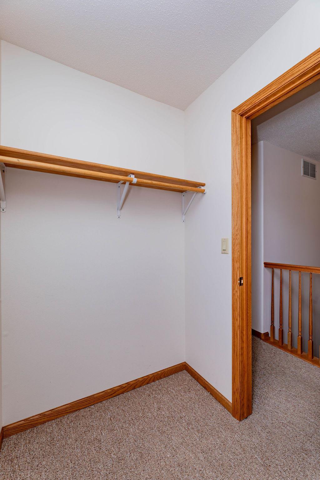 1996 single family home for sale at 202 Fairway Drive in Casselton, ND — 5 bed, 4 bath (photo 39 of 54)