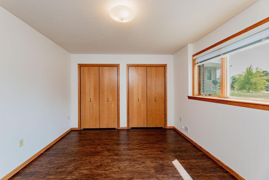 1996 single family home for sale at 202 Fairway Drive in Casselton, ND — 5 bed, 4 bath (photo 44 of 54)