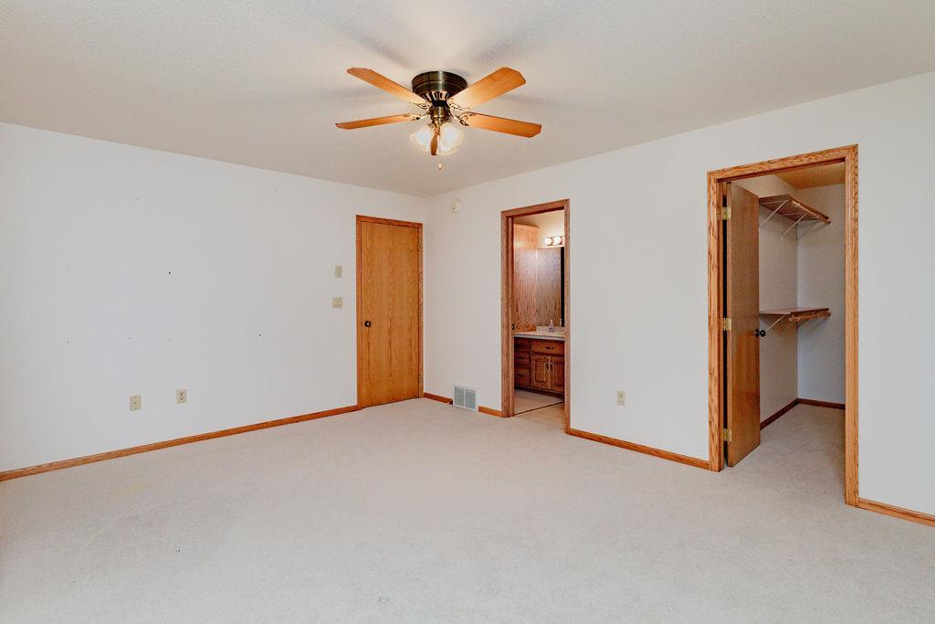 1996 single family home for sale at 202 Fairway Drive in Casselton, ND — 5 bed, 4 bath (photo 51 of 54)