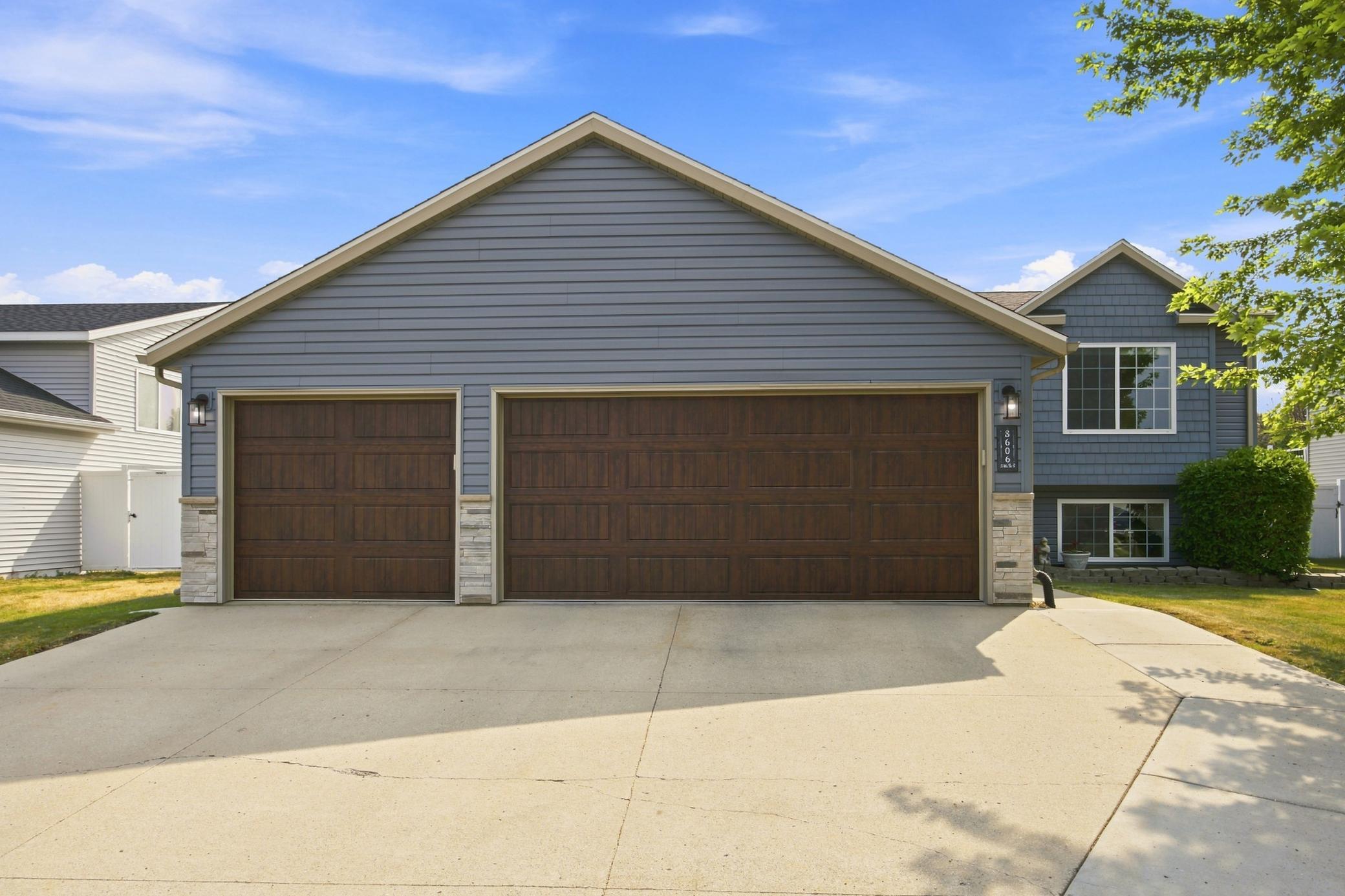 2008 single family home for sale at 3606 34th Street S in Moorhead, MN — 4 bed, 2 bath