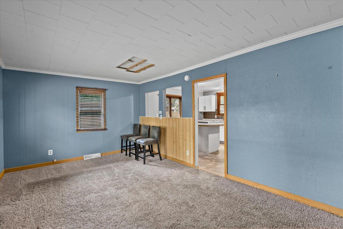 1957 single family home for sale at 609 Center Street S in Wahpeton, ND — 2 bed, 1 bath (photo 24 of 45)