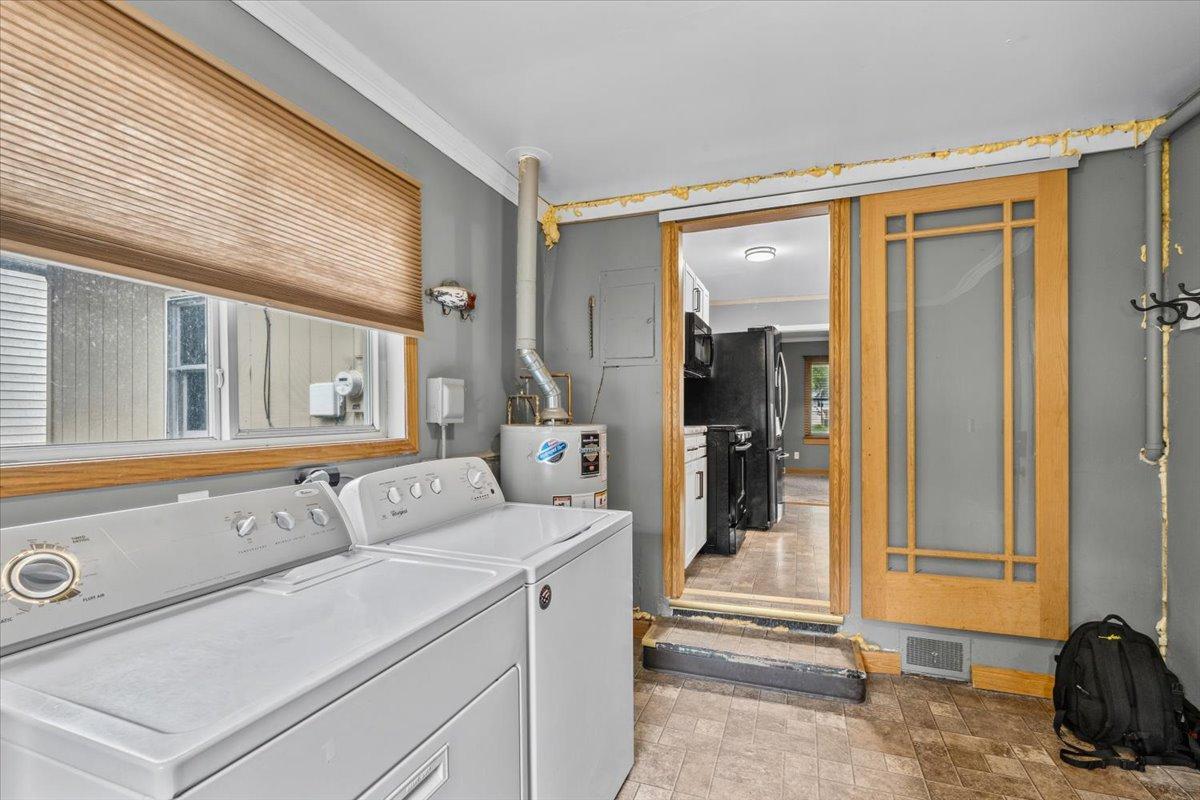 1957 single family home for sale at 609 Center Street S in Wahpeton, ND — 2 bed, 1 bath (photo 41 of 45)
