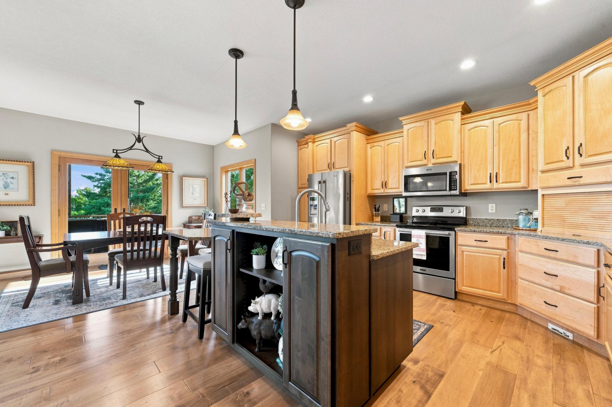 2003 single family home for sale at 1003 Latoka Heights Lane SW in Alexandria, MN — 5 bed, 4 bath (photo 16 of 58)