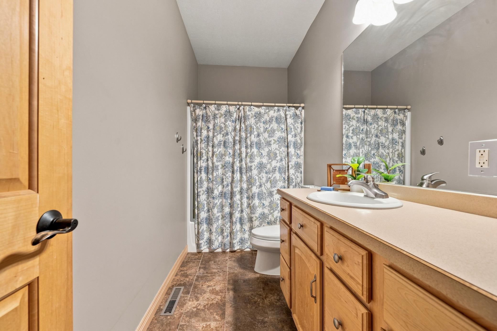 2003 single family home for sale at 1003 Latoka Heights Lane SW in Alexandria, MN — 5 bed, 4 bath (photo 40 of 58)