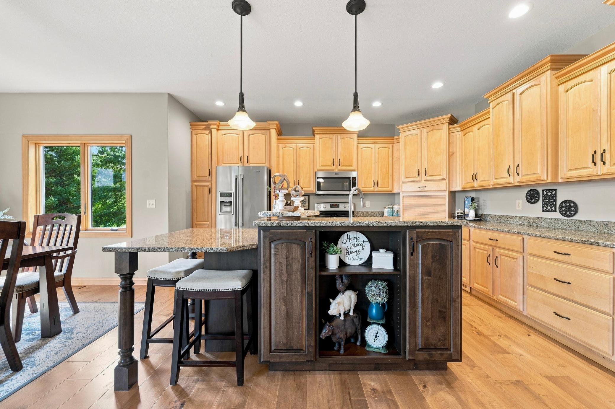 2003 single family home for sale at 1003 Latoka Heights Lane SW in Alexandria, MN — 5 bed, 4 bath (photo 5 of 58)