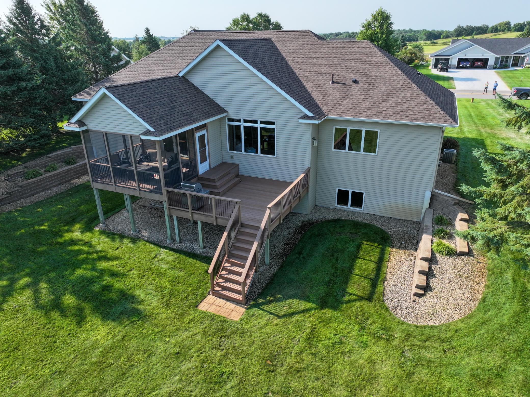 2003 single family home for sale at 1003 Latoka Heights Lane SW in Alexandria, MN — 5 bed, 4 bath (photo 6 of 58)