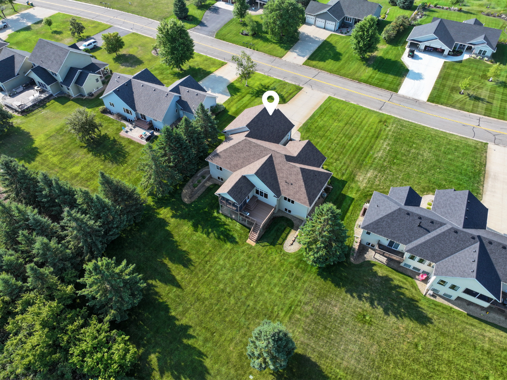 2003 single family home for sale at 1003 Latoka Heights Lane SW in Alexandria, MN — 5 bed, 4 bath (photo 7 of 58)