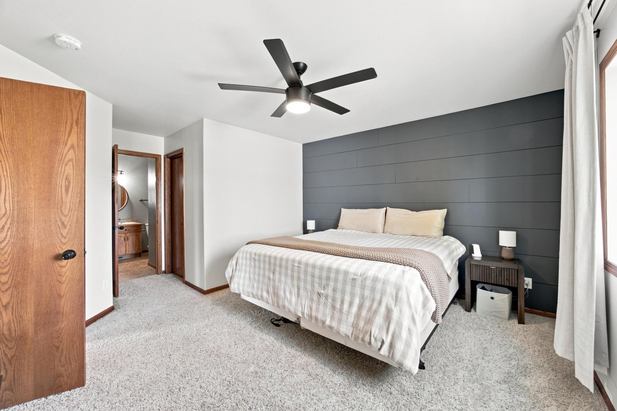 2007 single family home for sale at 3650 Taylor Street S in Fargo, ND — 4 bed, 2 bath (photo 14 of 31)
