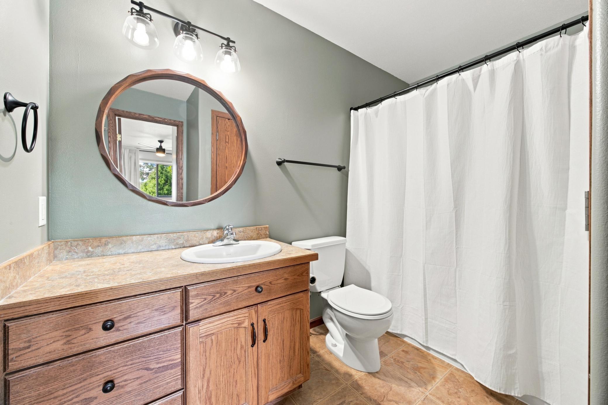 2007 single family home for sale at 3650 Taylor Street S in Fargo, ND — 4 bed, 2 bath (photo 16 of 31)