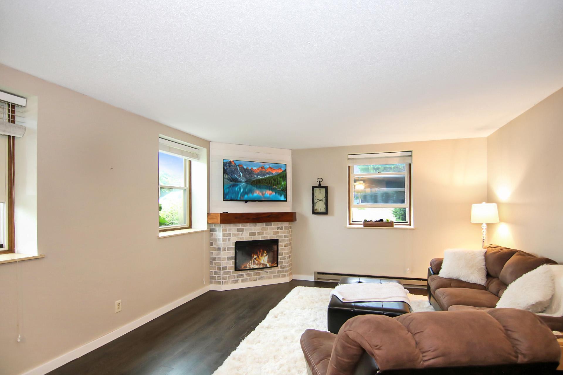 1983 condo for sale at 31018 Rasmussen Road Unit #101 in Pequot Lakes, MN — 1 bed, 1 bath (photo 2 of 26)