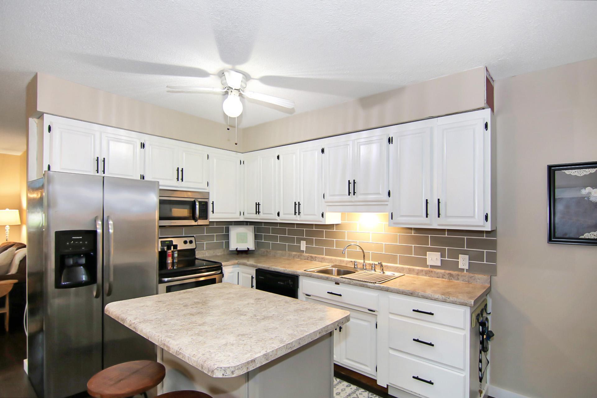 1983 condo for sale at 31018 Rasmussen Road Unit #101 in Pequot Lakes, MN — 1 bed, 1 bath (photo 5 of 26)