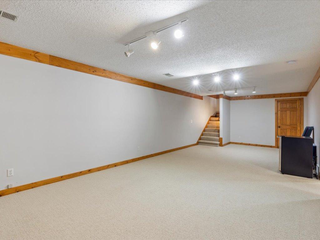 1998 townhouse for sale at 4612 Hemlock Lane in Pequot Lakes, MN — 3 bed, 3 bath (photo 21 of 37)