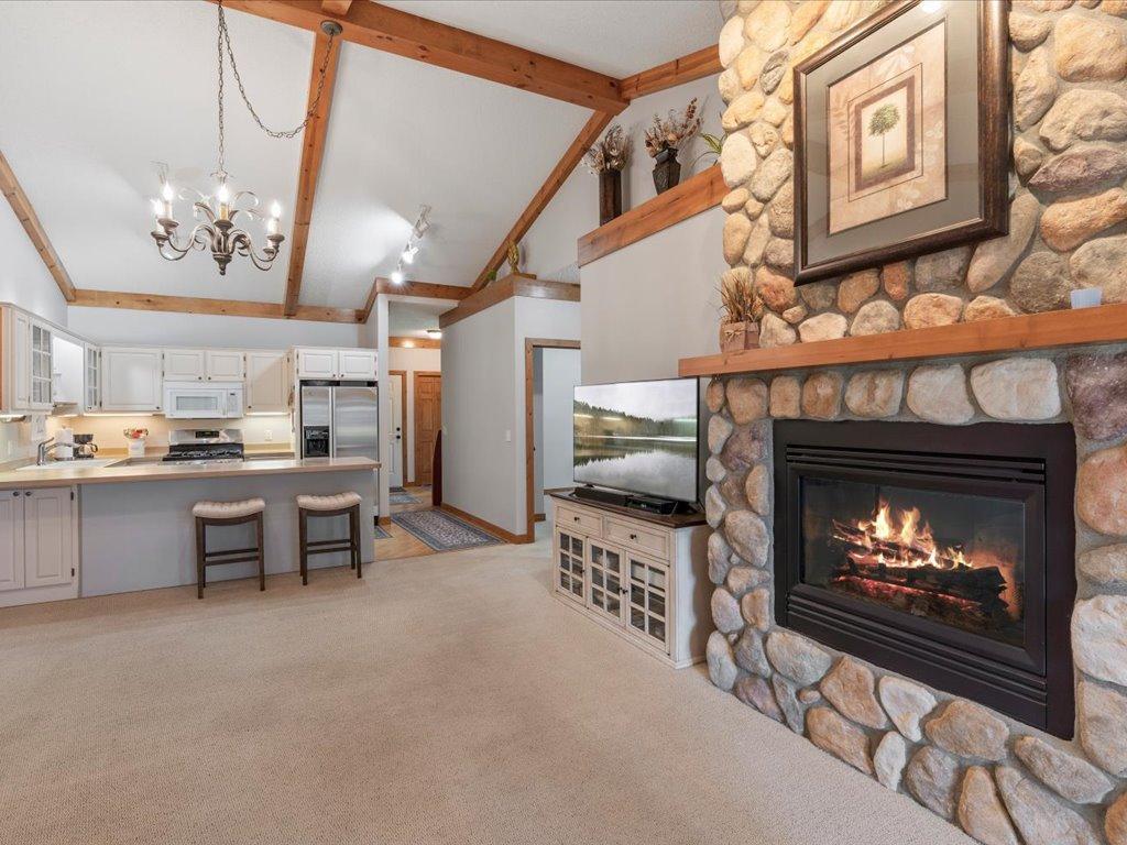 1998 townhouse for sale at 4612 Hemlock Lane in Pequot Lakes, MN — 3 bed, 3 bath (photo 5 of 37)