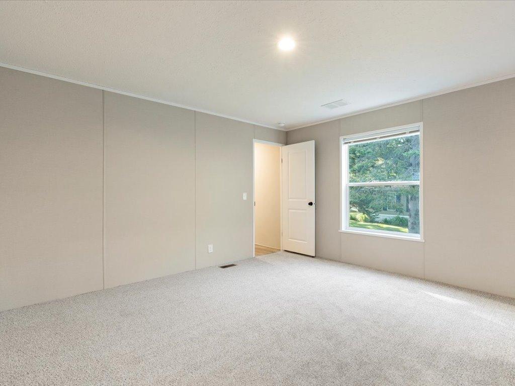 2026 single family home for sale at 37471 Deer Ridge Drive in Crosslake, MN — 3 bed, 2 bath (photo 15 of 42)