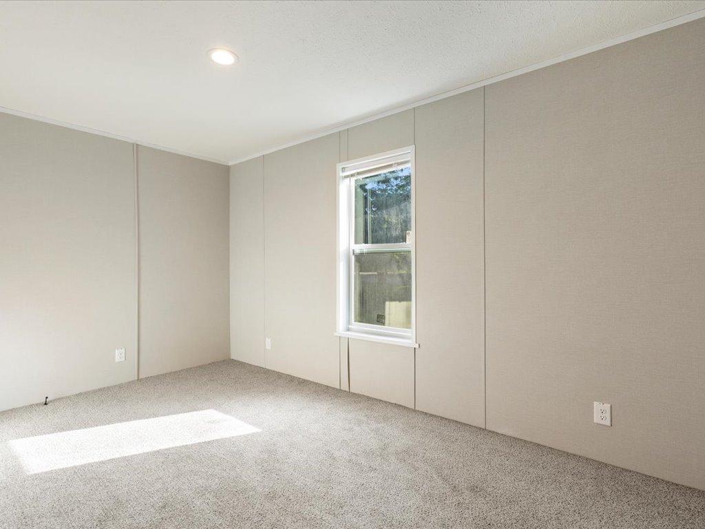 2026 single family home for sale at 37471 Deer Ridge Drive in Crosslake, MN — 3 bed, 2 bath (photo 7 of 42)