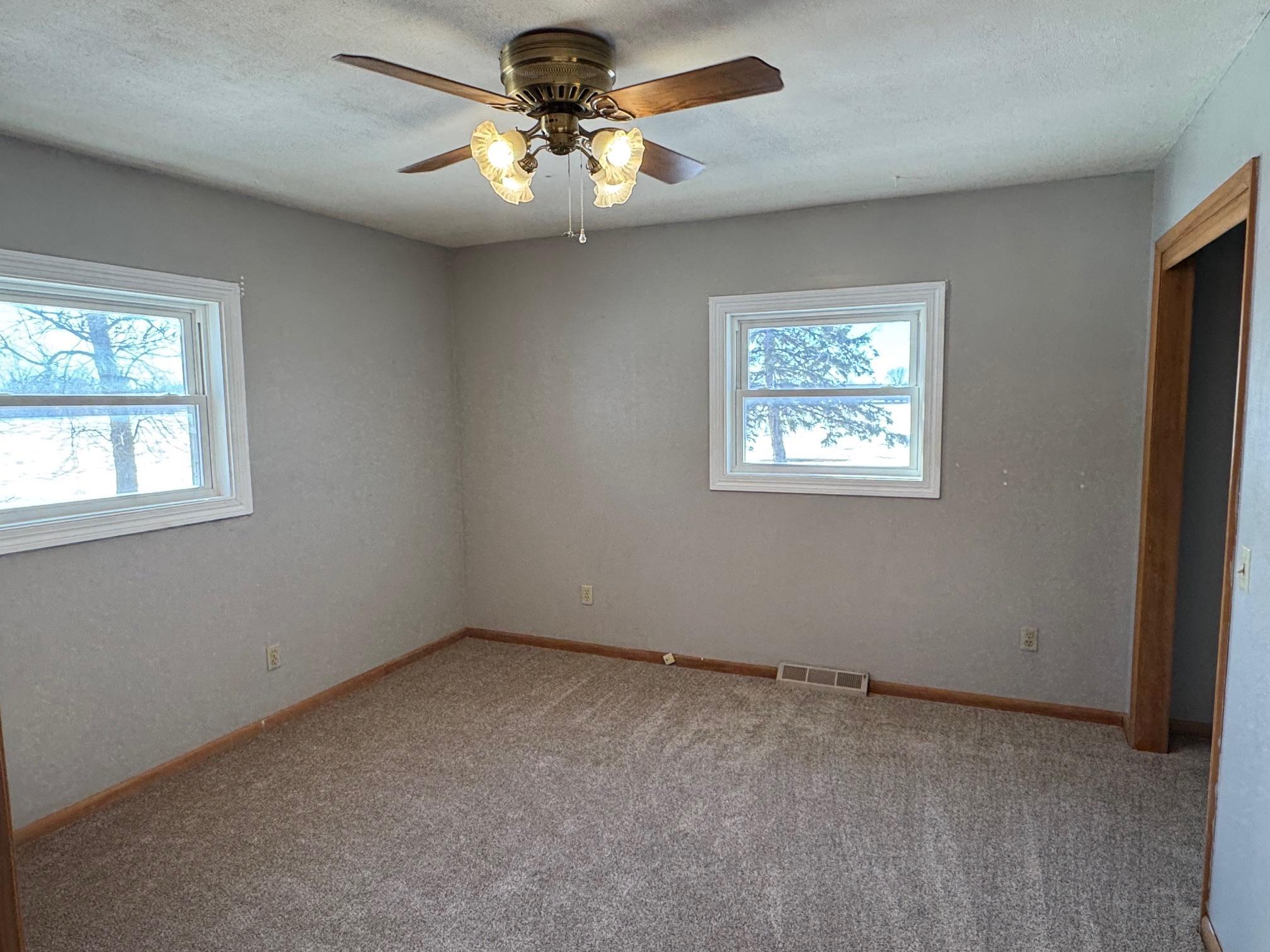 1920 single family home for sale at 17915 140th Avenue NE in Thief River Falls, MN — 2 bed, 2 bath (photo 11 of 15)