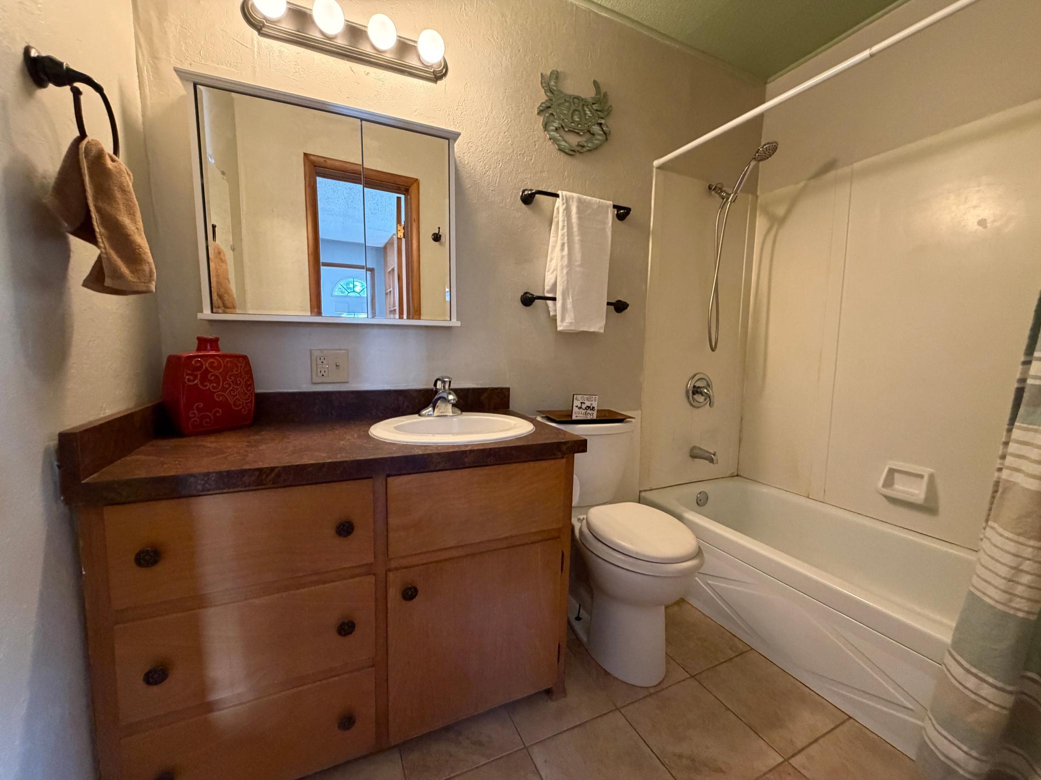 1920 single family home for sale at 17915 140th Avenue NE in Thief River Falls, MN — 2 bed, 2 bath (photo 12 of 15)