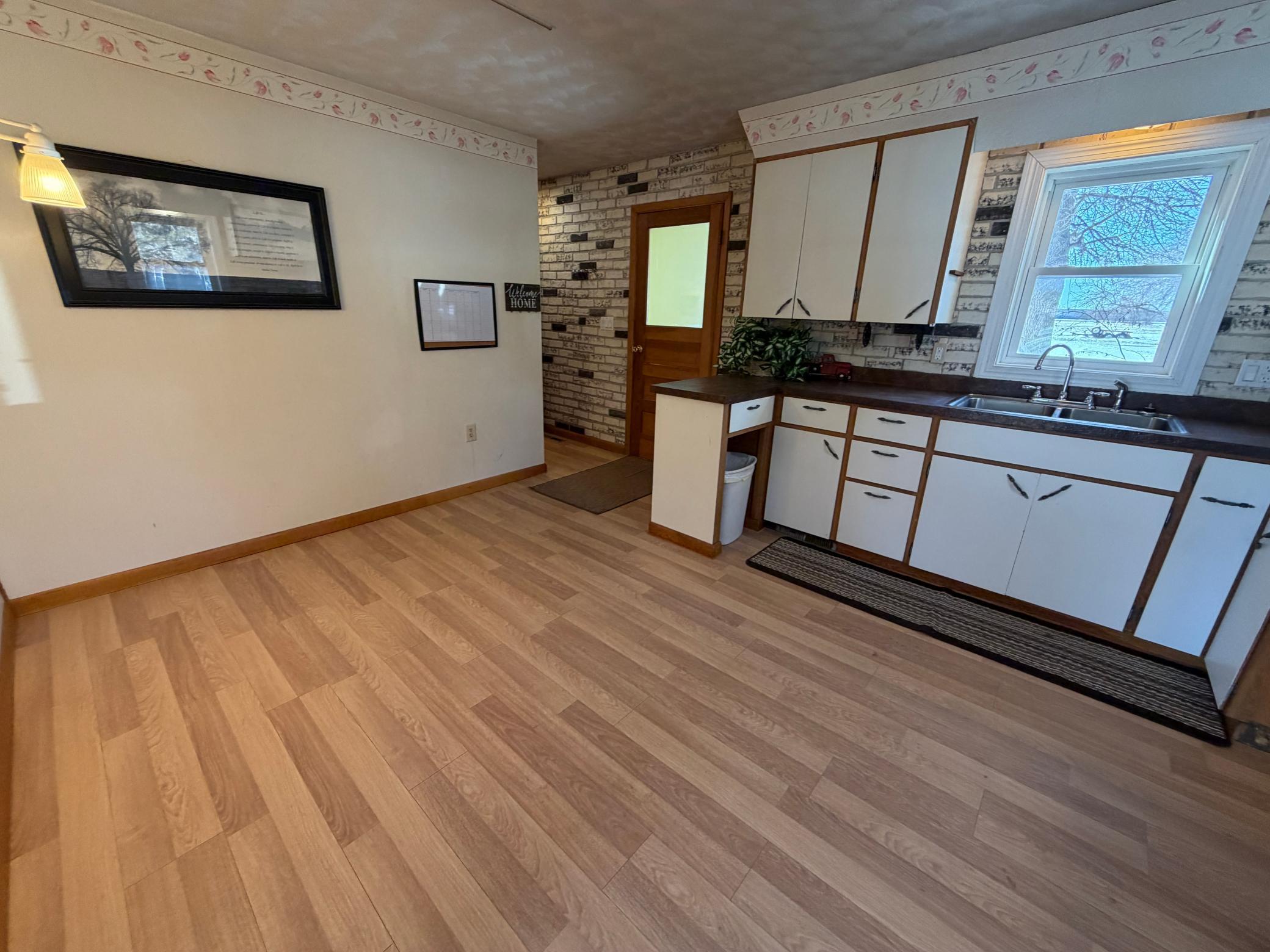 1920 single family home for sale at 17915 140th Avenue NE in Thief River Falls, MN — 2 bed, 2 bath (photo 4 of 15)