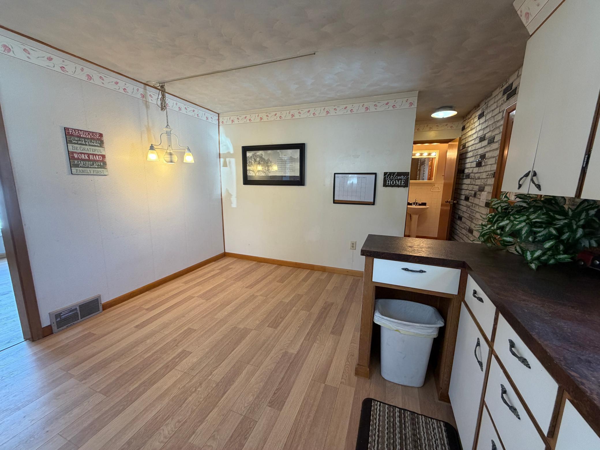 1920 single family home for sale at 17915 140th Avenue NE in Thief River Falls, MN — 2 bed, 2 bath (photo 5 of 15)