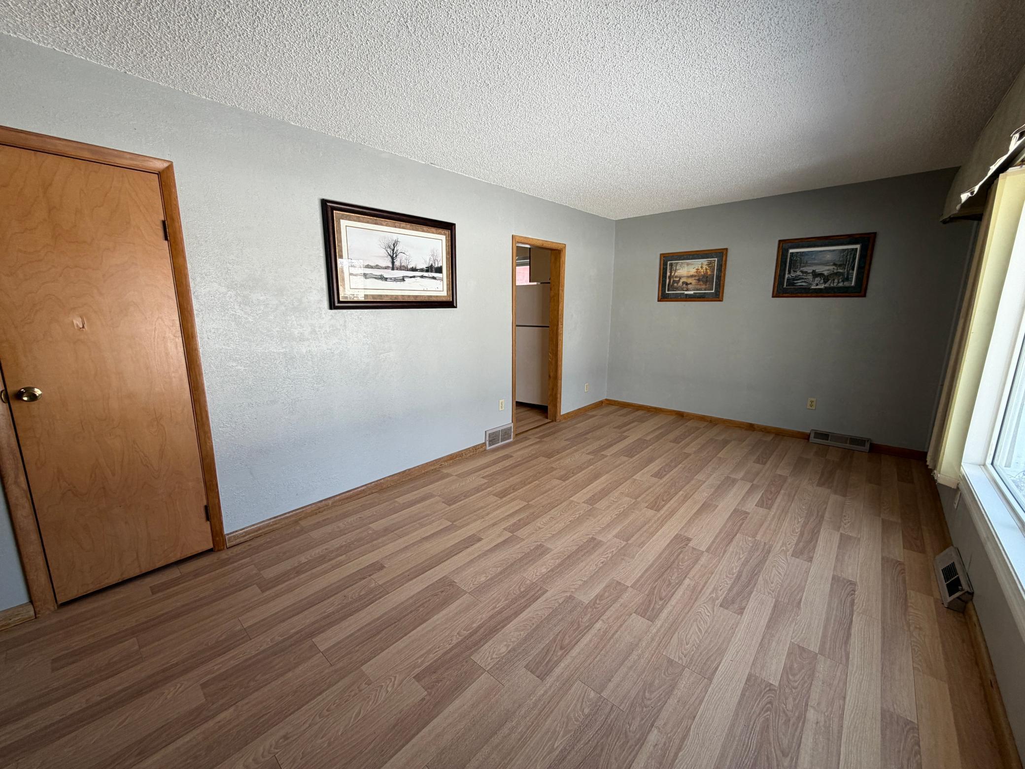 1920 single family home for sale at 17915 140th Avenue NE in Thief River Falls, MN — 2 bed, 2 bath (photo 7 of 15)