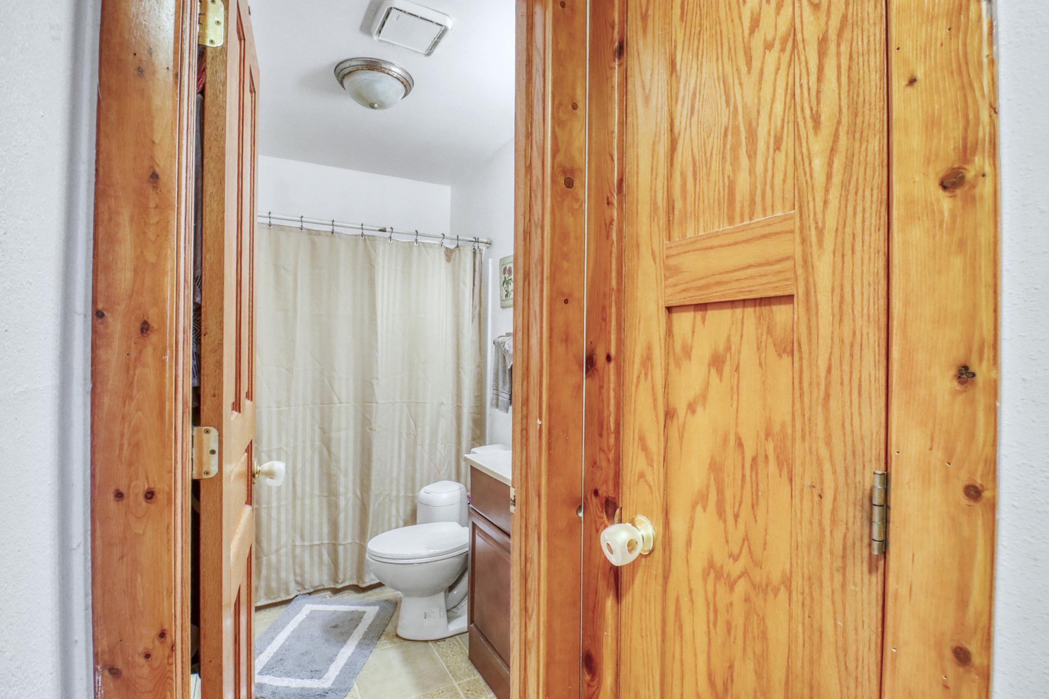 1982 single family home for sale at 105 6th Street in Christine, ND — 4 bed, 2 bath (photo 22 of 38)