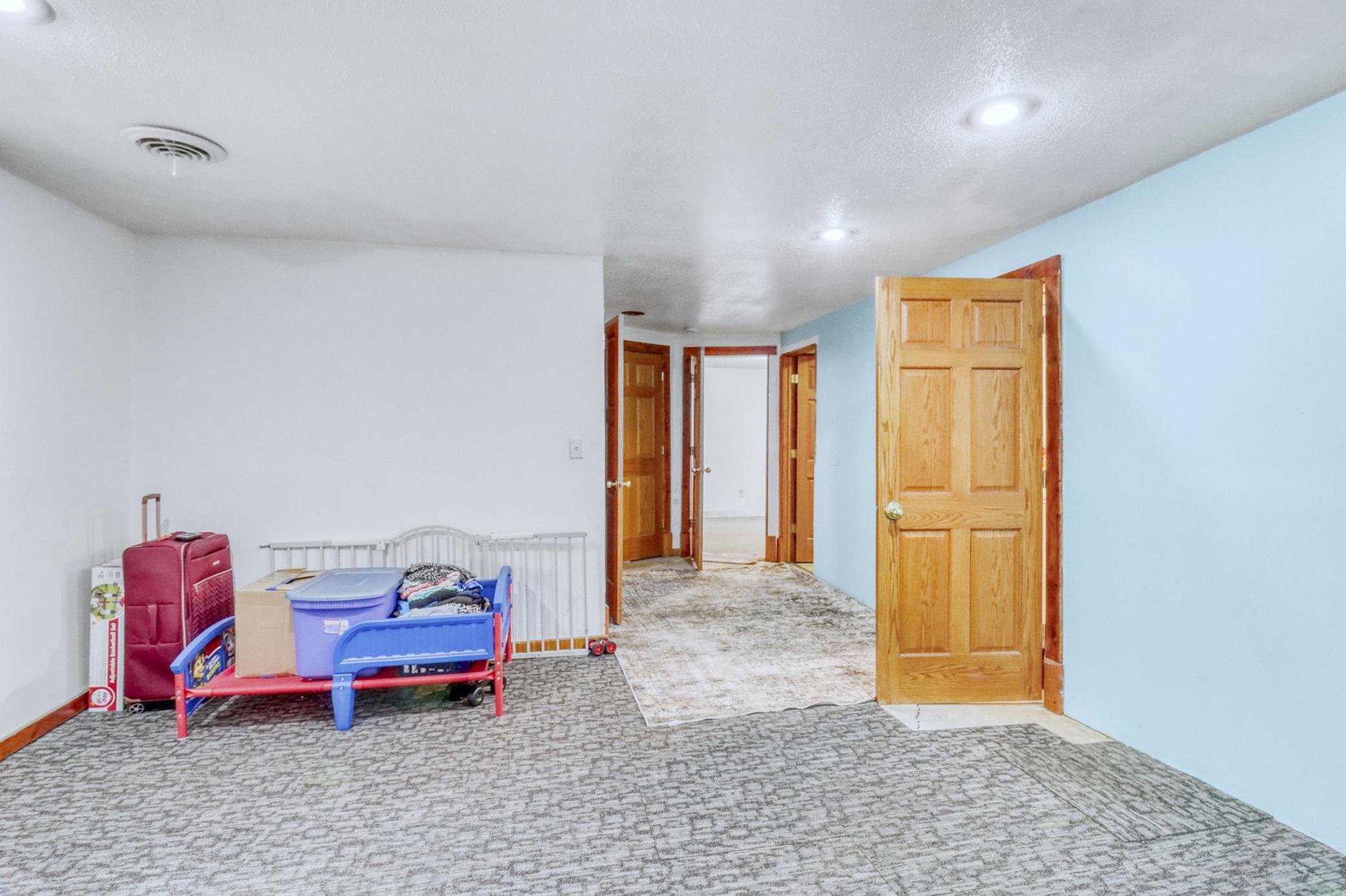 1982 single family home for sale at 105 6th Street in Christine, ND — 4 bed, 2 bath (photo 24 of 38)