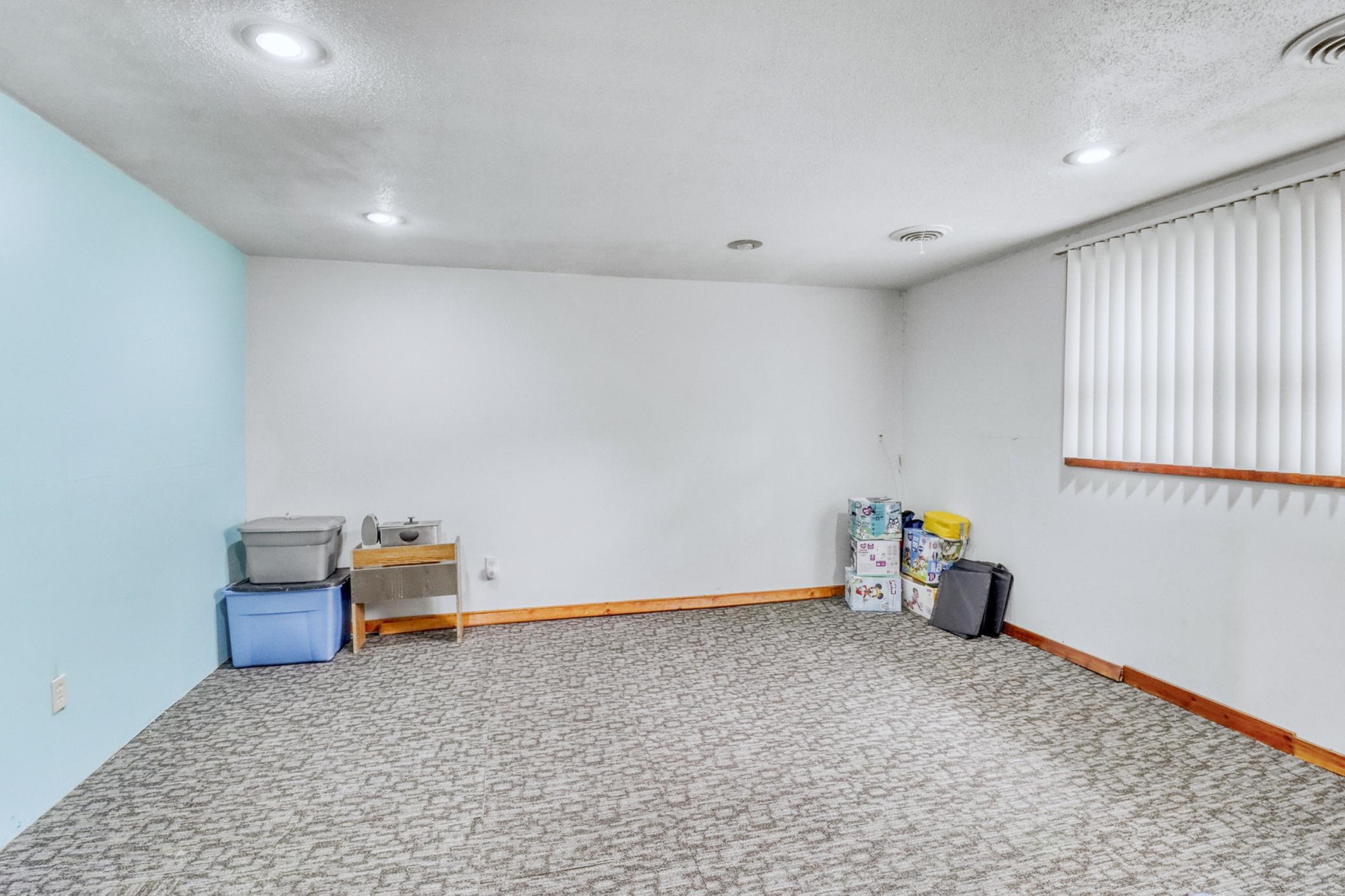 1982 single family home for sale at 105 6th Street in Christine, ND — 4 bed, 2 bath (photo 26 of 38)
