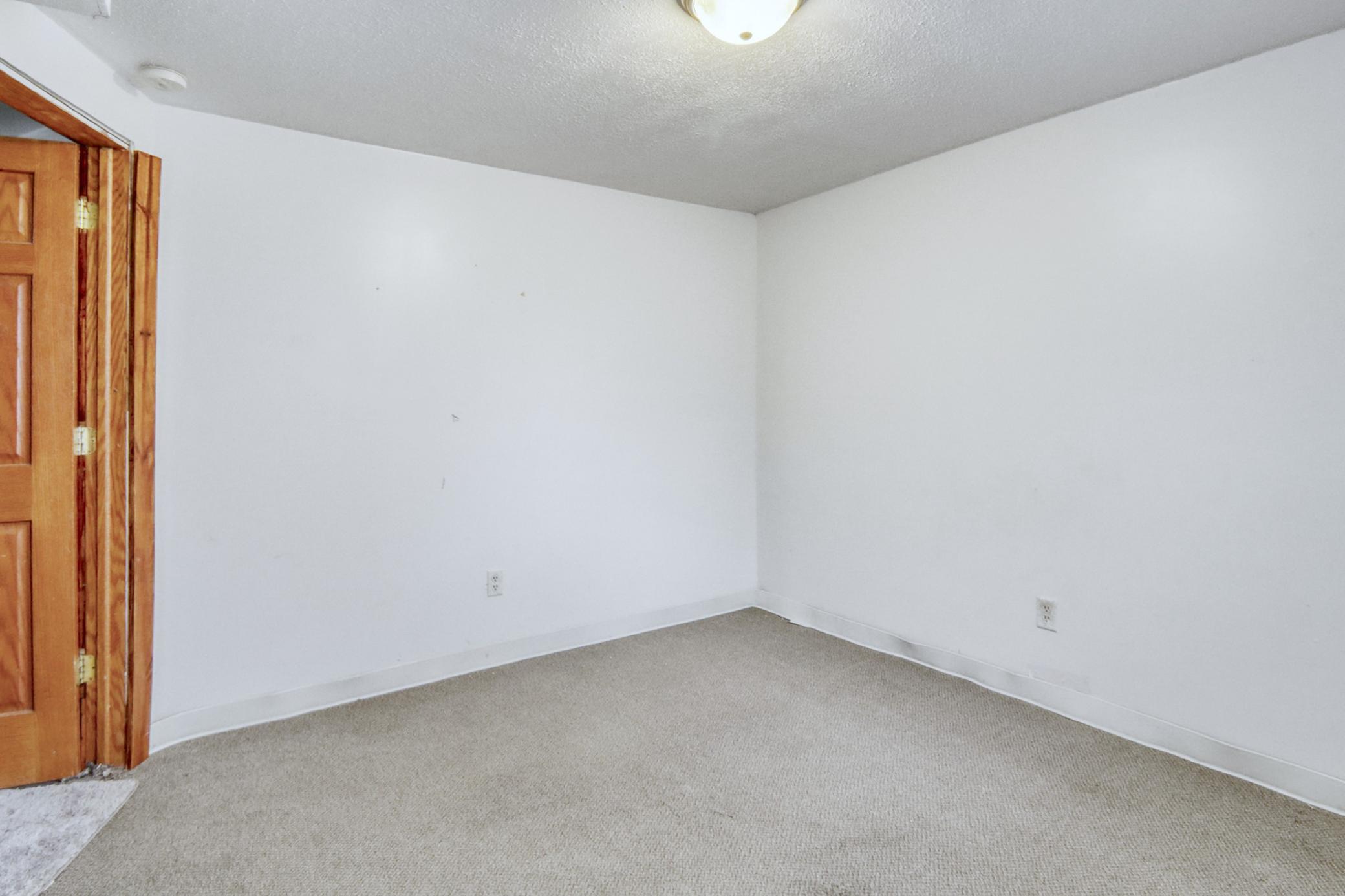 1982 single family home for sale at 105 6th Street in Christine, ND — 4 bed, 2 bath (photo 29 of 38)