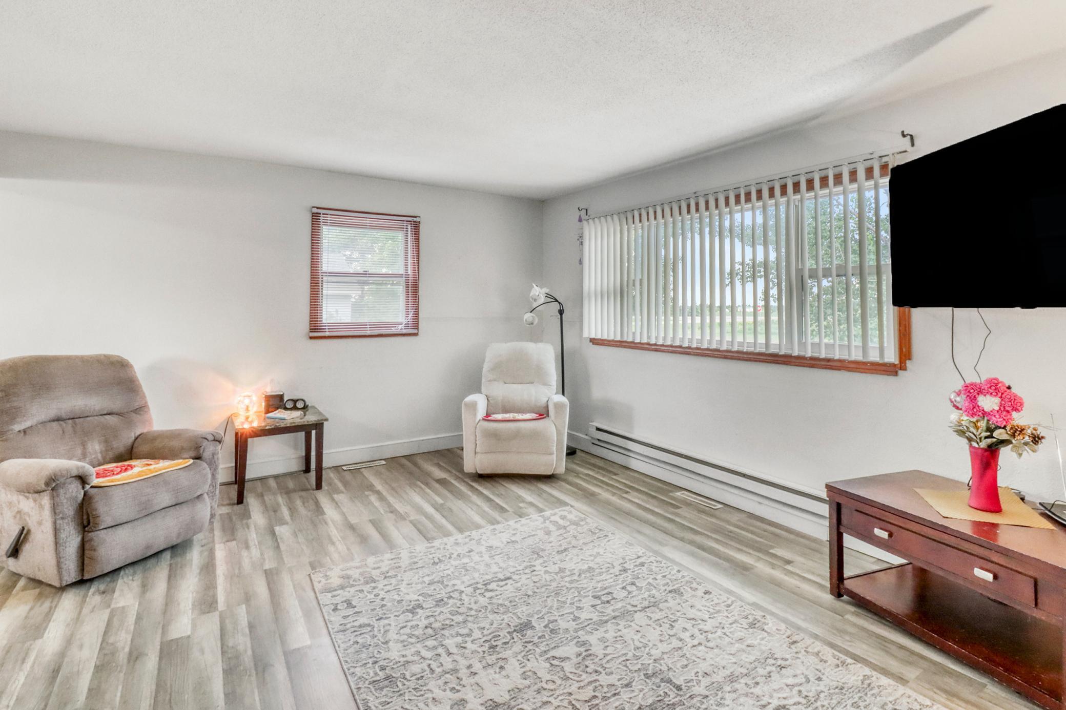 1982 single family home for sale at 105 6th Street in Christine, ND — 4 bed, 2 bath (photo 7 of 38)