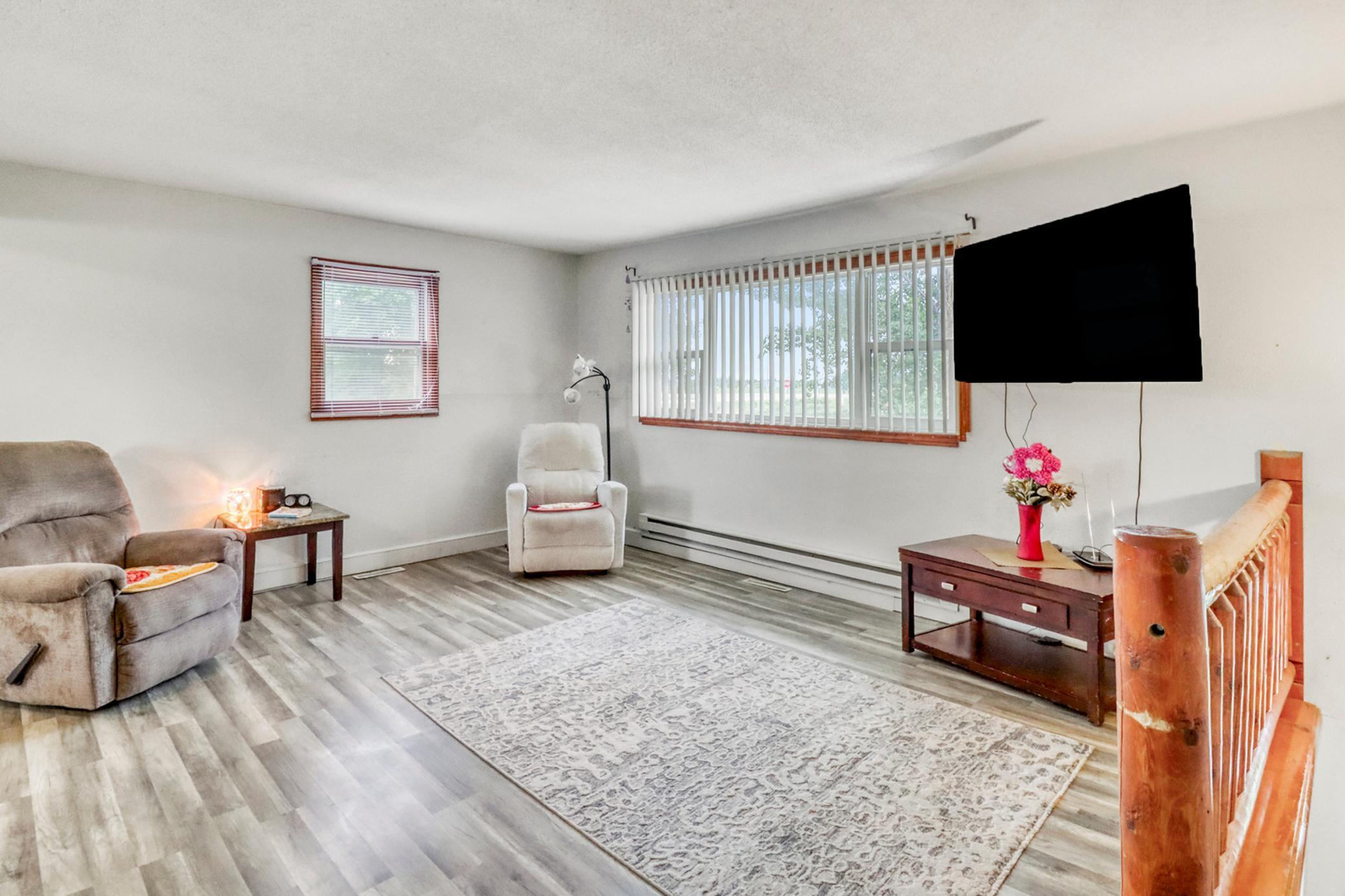 1982 single family home for sale at 105 6th Street in Christine, ND — 4 bed, 2 bath (photo 8 of 38)