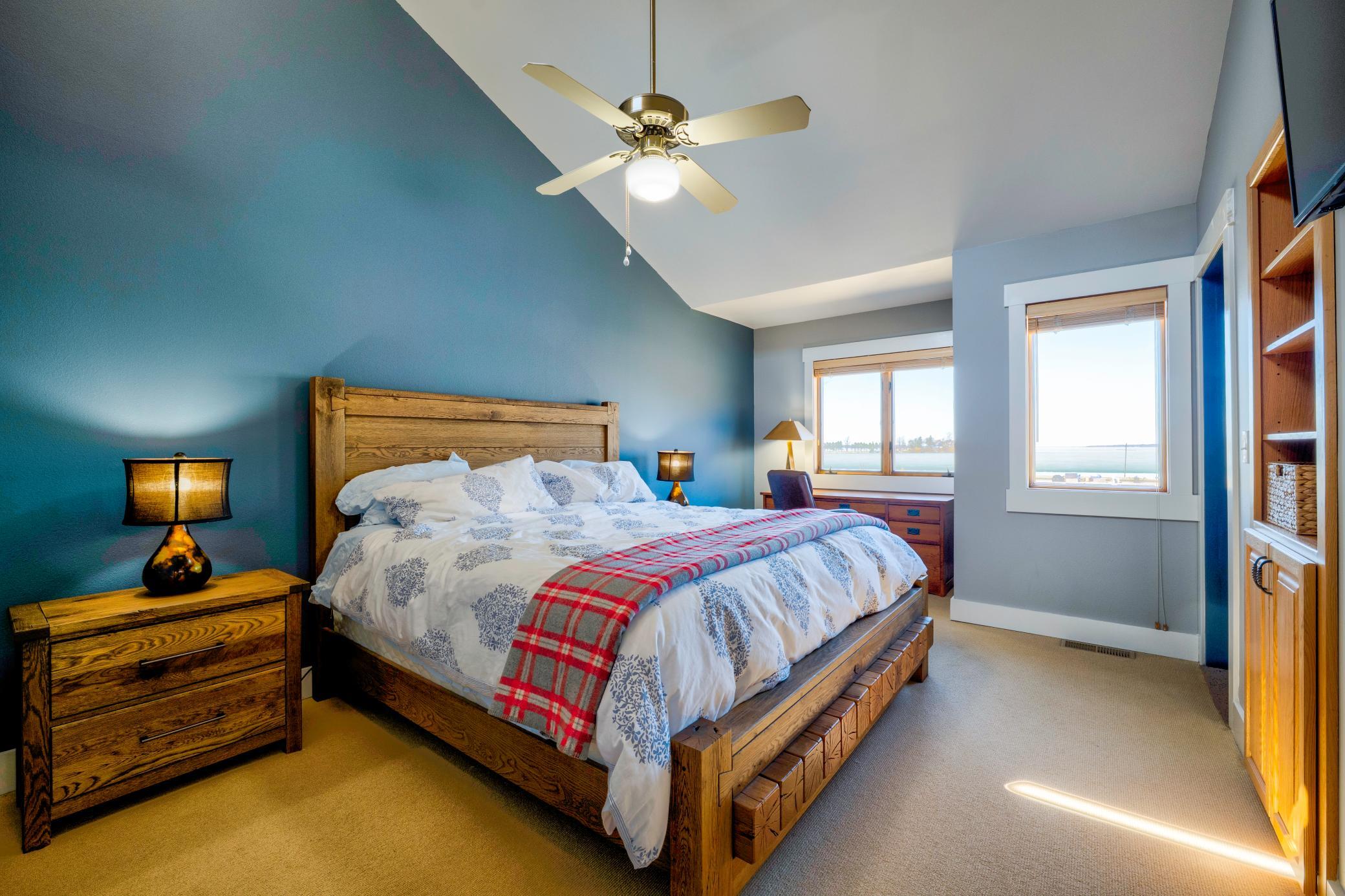 1987 townhouse for sale at 908 Railroad Avenue W in Walker, MN — 2 bed, 3 bath (photo 21 of 44)