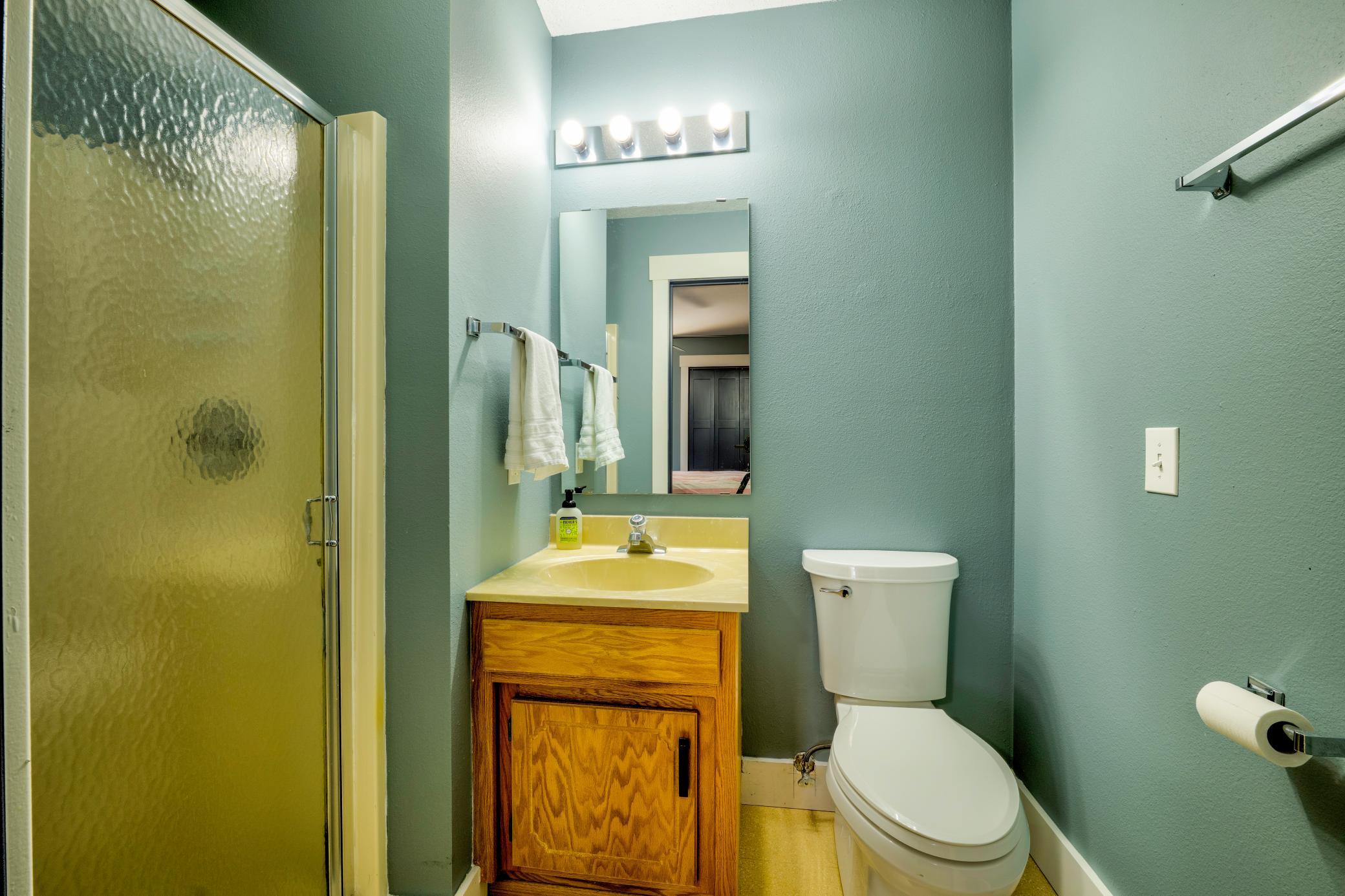 1987 townhouse for sale at 908 Railroad Avenue W in Walker, MN — 2 bed, 3 bath (photo 27 of 44)