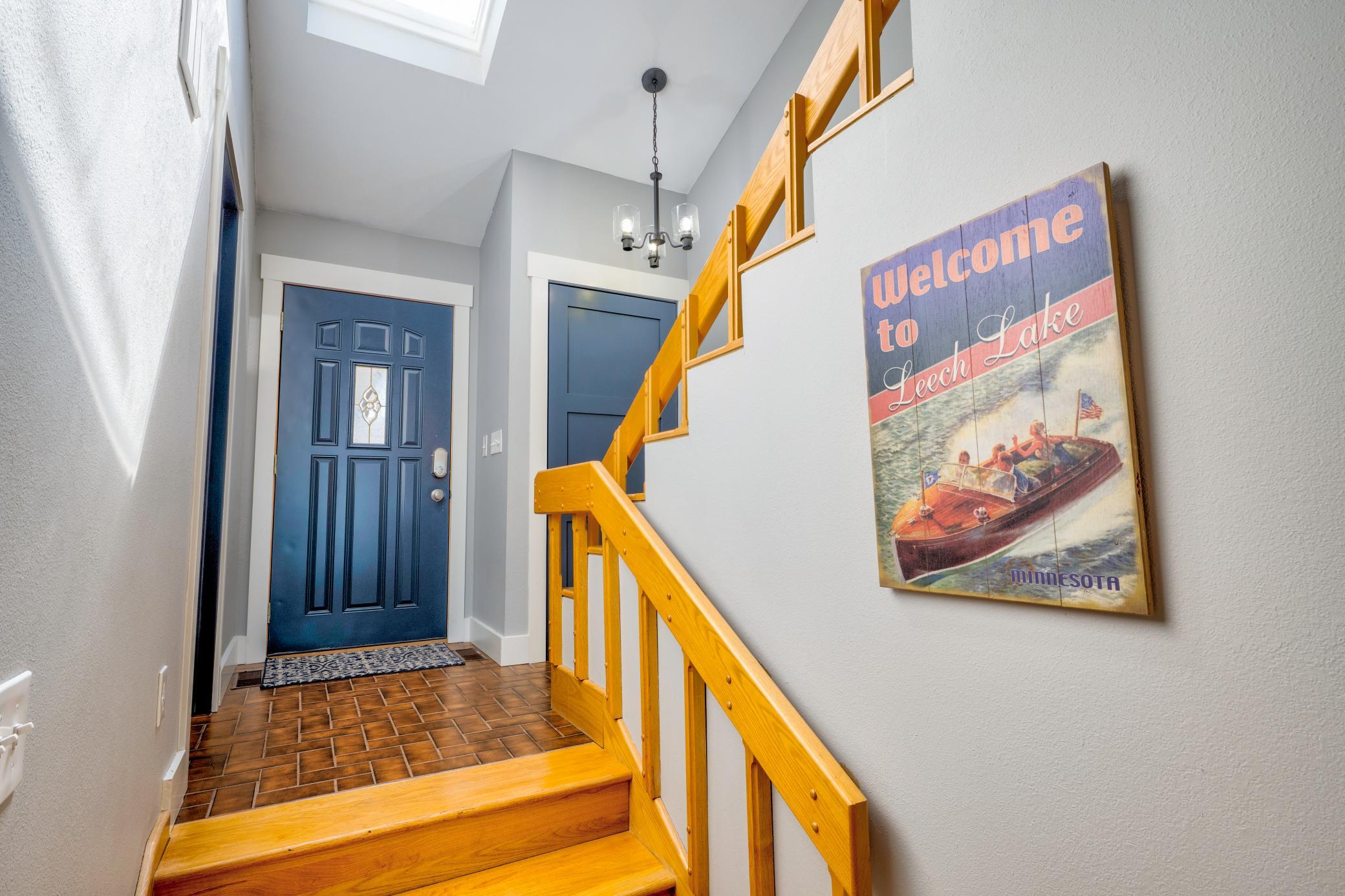 1987 townhouse for sale at 908 Railroad Avenue W in Walker, MN — 2 bed, 3 bath (photo 6 of 44)