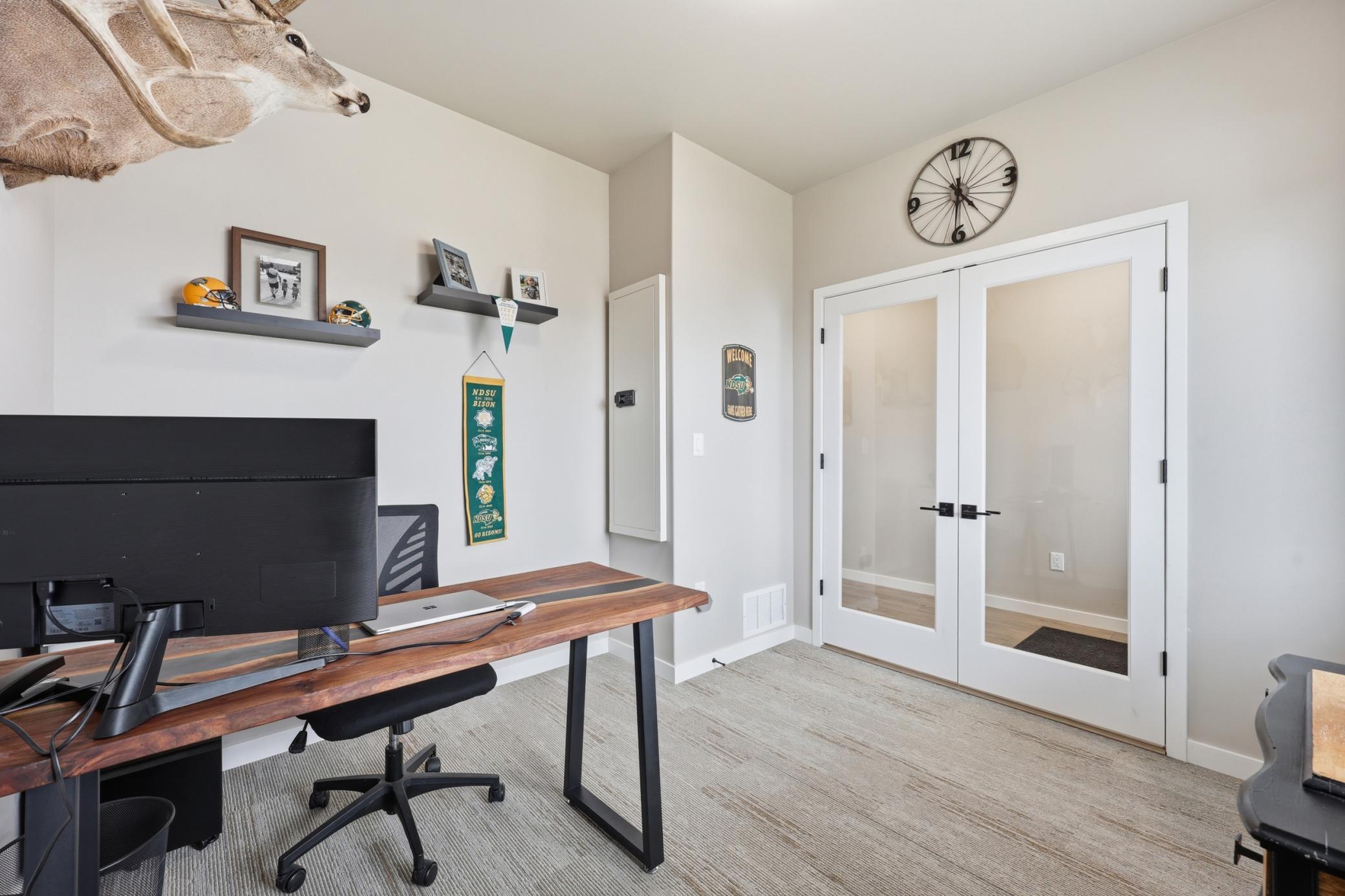 2024 single family home for sale at 102 Annies Way in Mapleton, ND — 5 bed, 4 bath (photo 15 of 55)