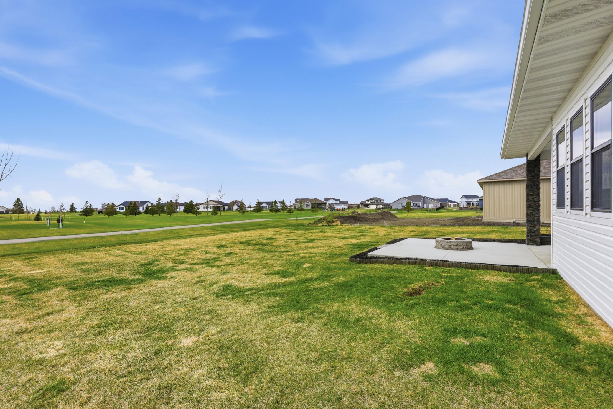 2024 single family home for sale at 102 Annies Way in Mapleton, ND — 5 bed, 4 bath (photo 41 of 55)