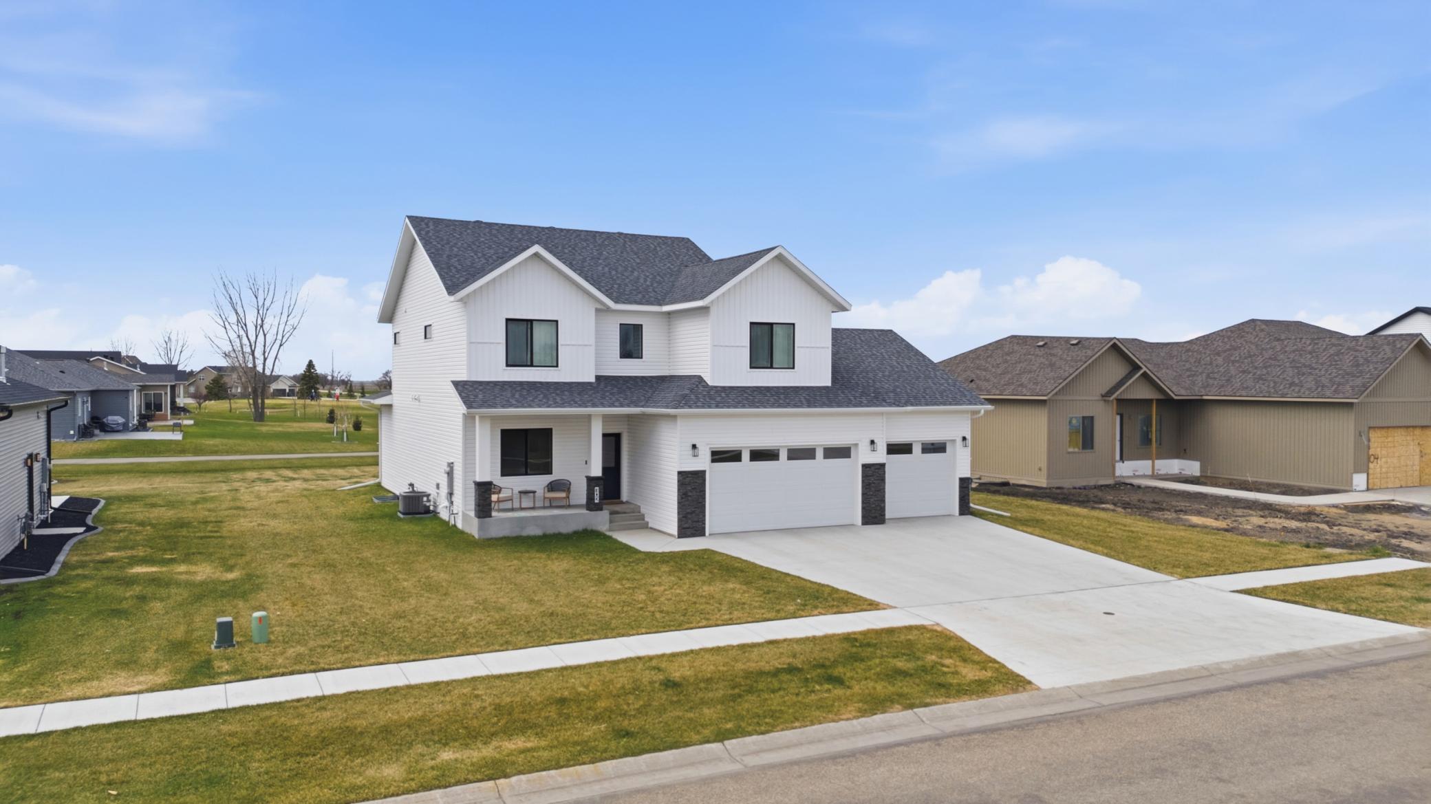 2024 single family home for sale at 102 Annies Way in Mapleton, ND — 5 bed, 4 bath (photo 42 of 55)