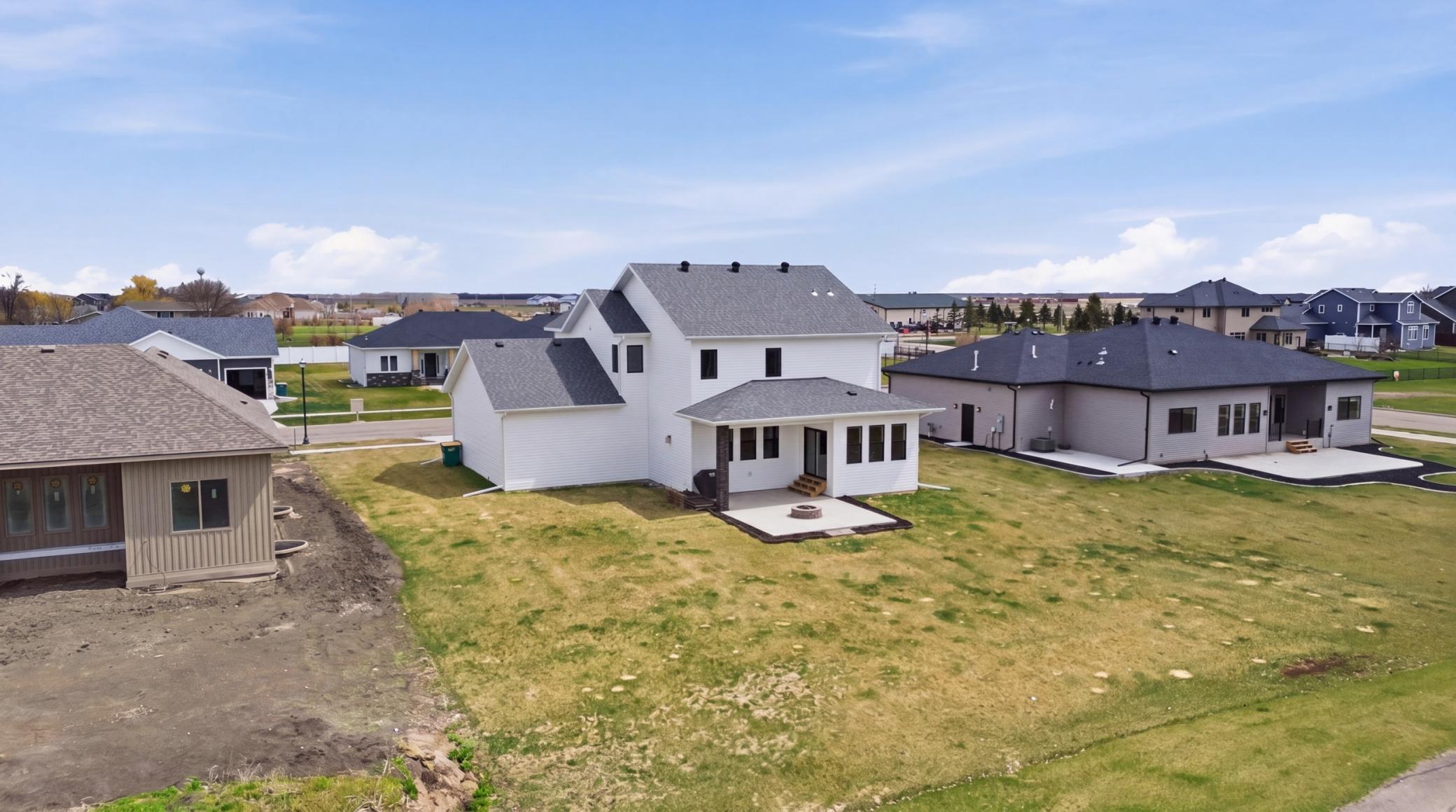 2024 single family home for sale at 102 Annies Way in Mapleton, ND — 5 bed, 4 bath (photo 44 of 55)