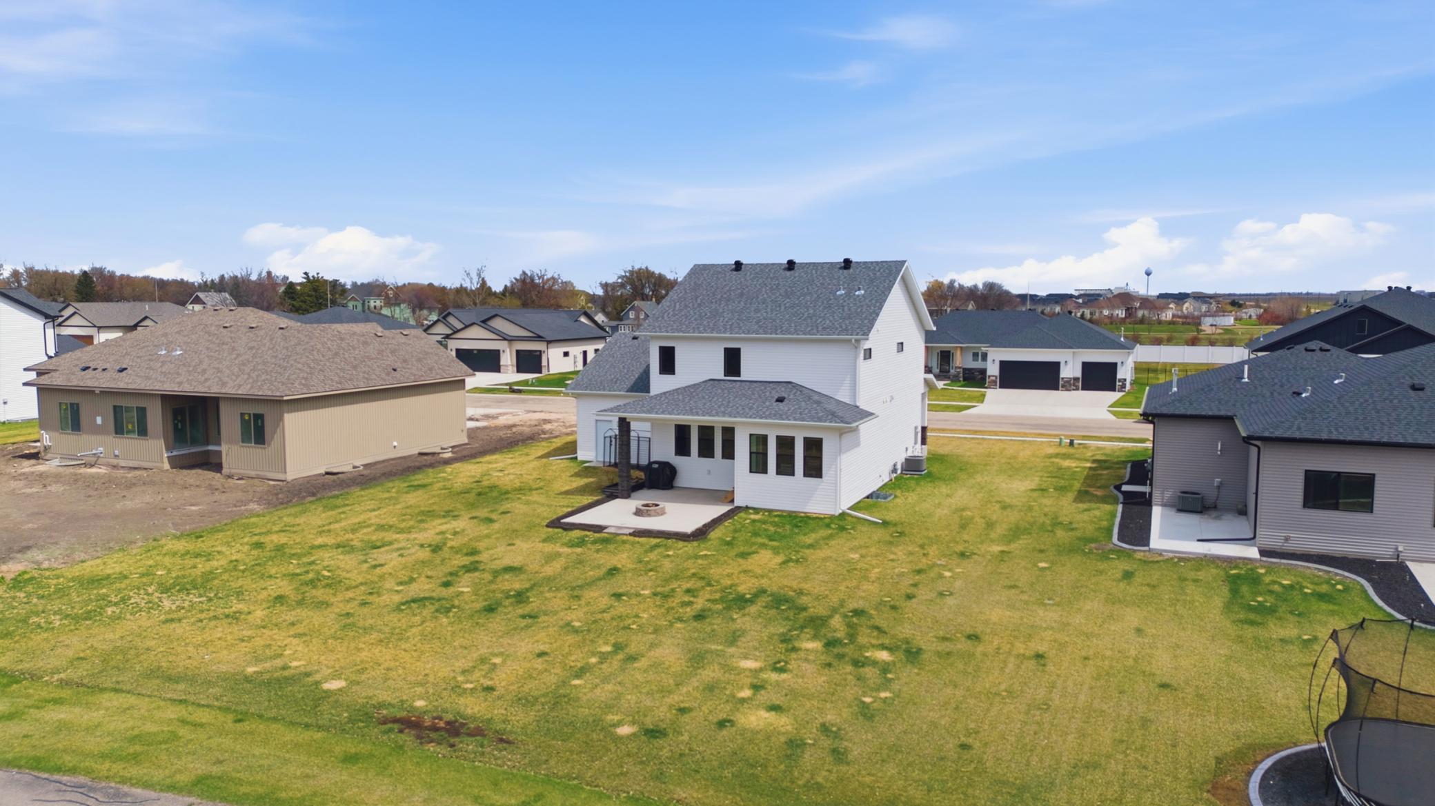 2024 single family home for sale at 102 Annies Way in Mapleton, ND — 5 bed, 4 bath (photo 45 of 55)