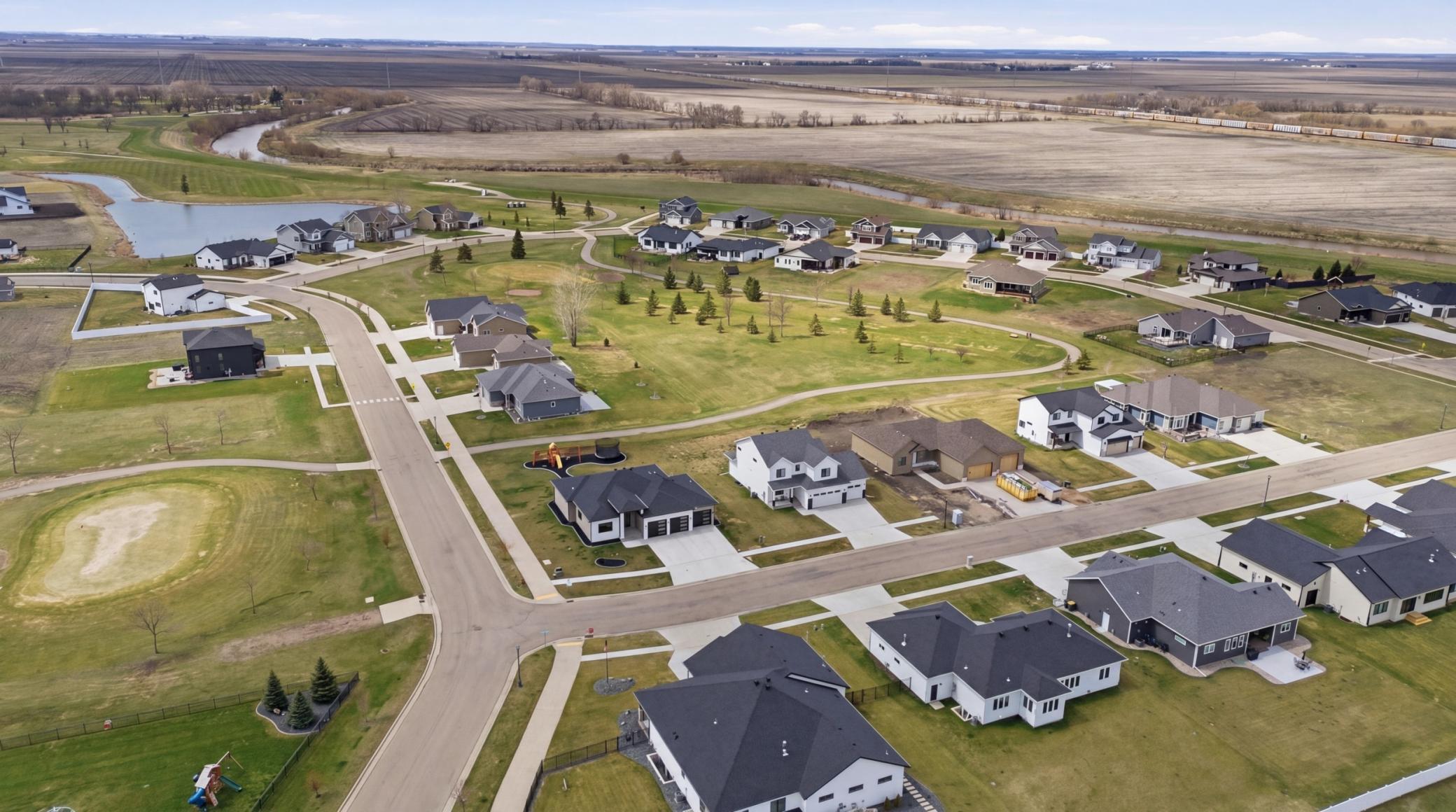 2024 single family home for sale at 102 Annies Way in Mapleton, ND — 5 bed, 4 bath (photo 51 of 55)