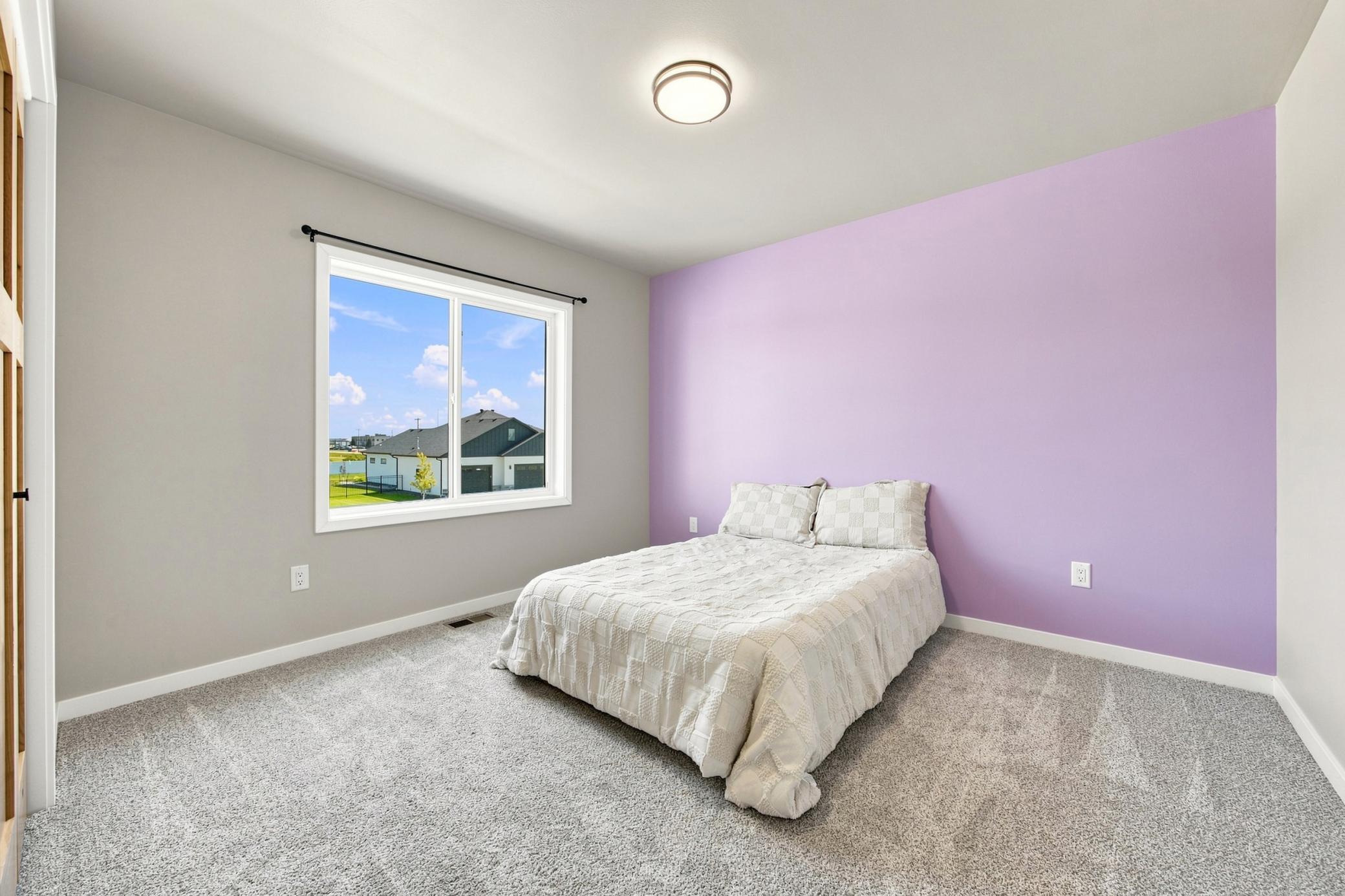 2024 single family home for sale at 102 Annies Way in Mapleton, ND — 5 bed, 4 bath (photo 21 of 47)