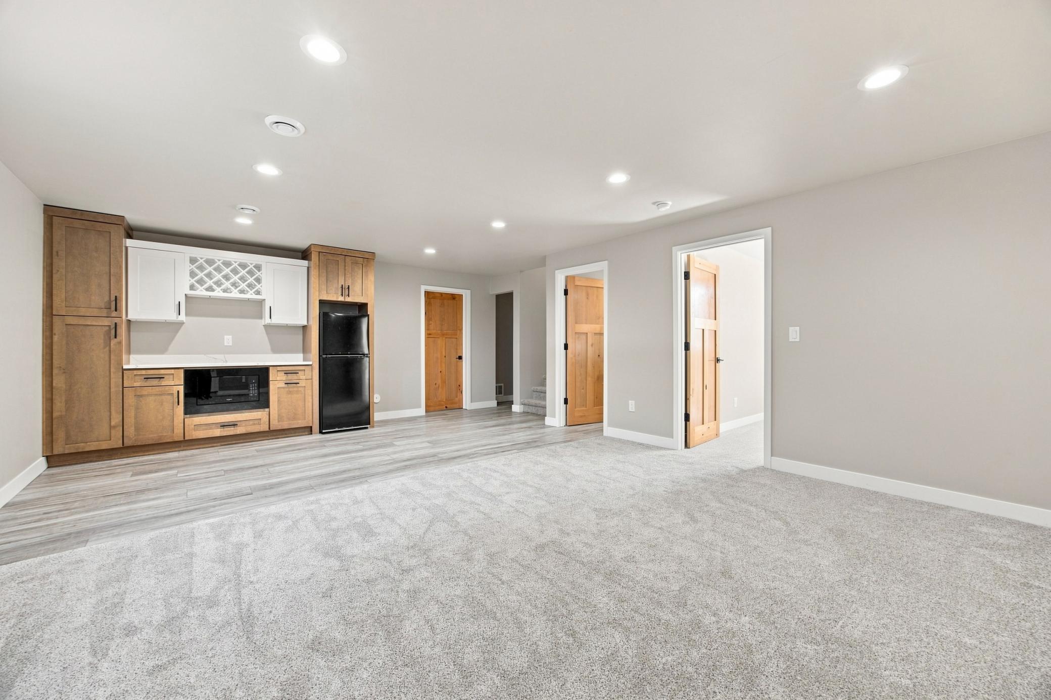 2024 single family home for sale at 102 Annies Way in Mapleton, ND — 5 bed, 4 bath (photo 25 of 47)