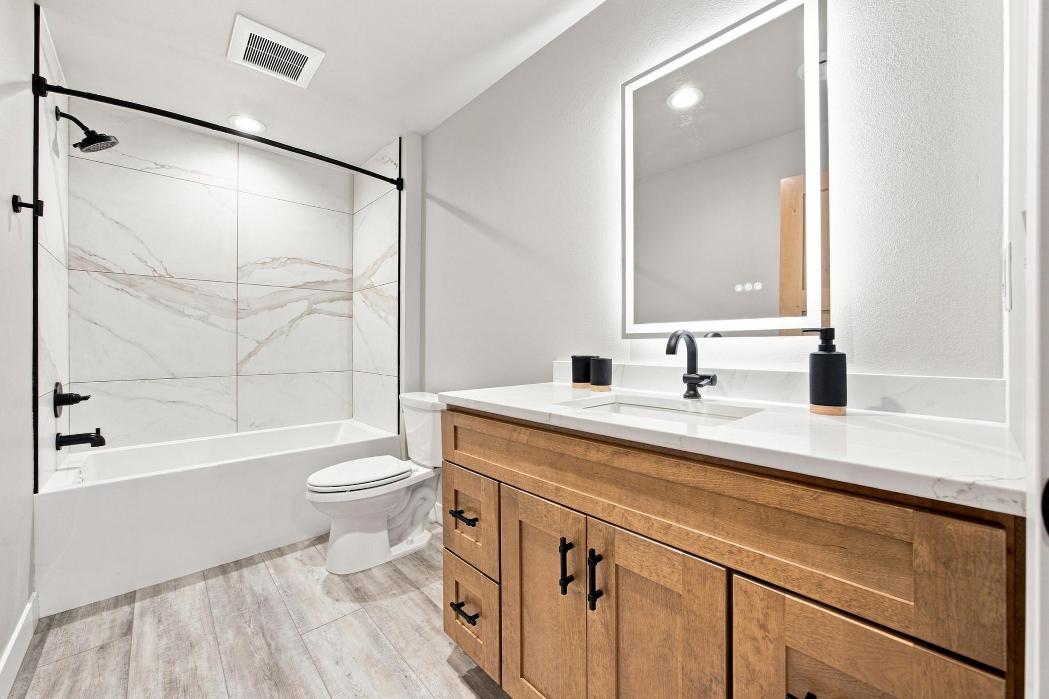2024 single family home for sale at 102 Annies Way in Mapleton, ND — 5 bed, 4 bath (photo 27 of 47)