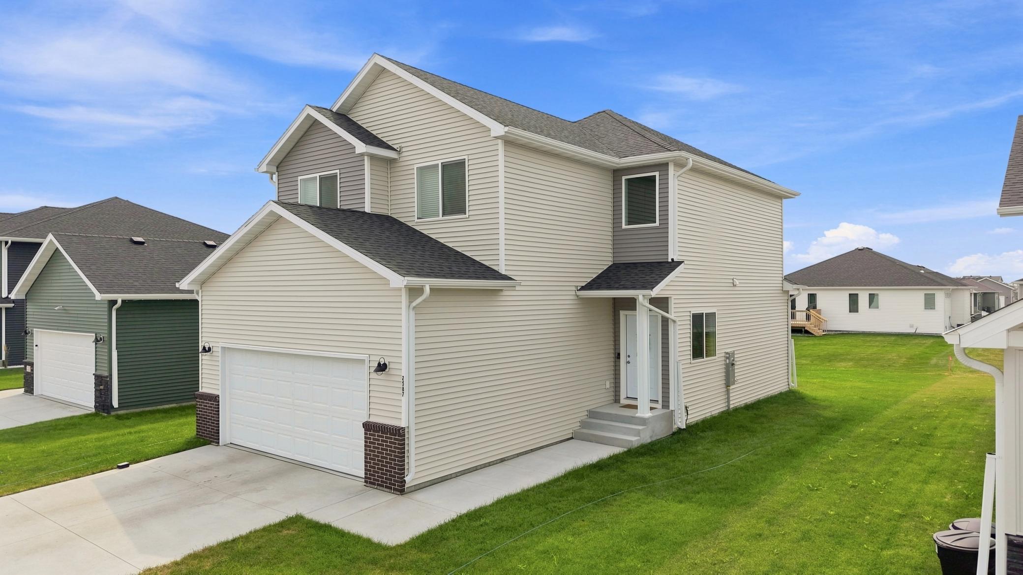 2587 Fulton Loop S, Fargo ND 58104 - Photo 2 of 35