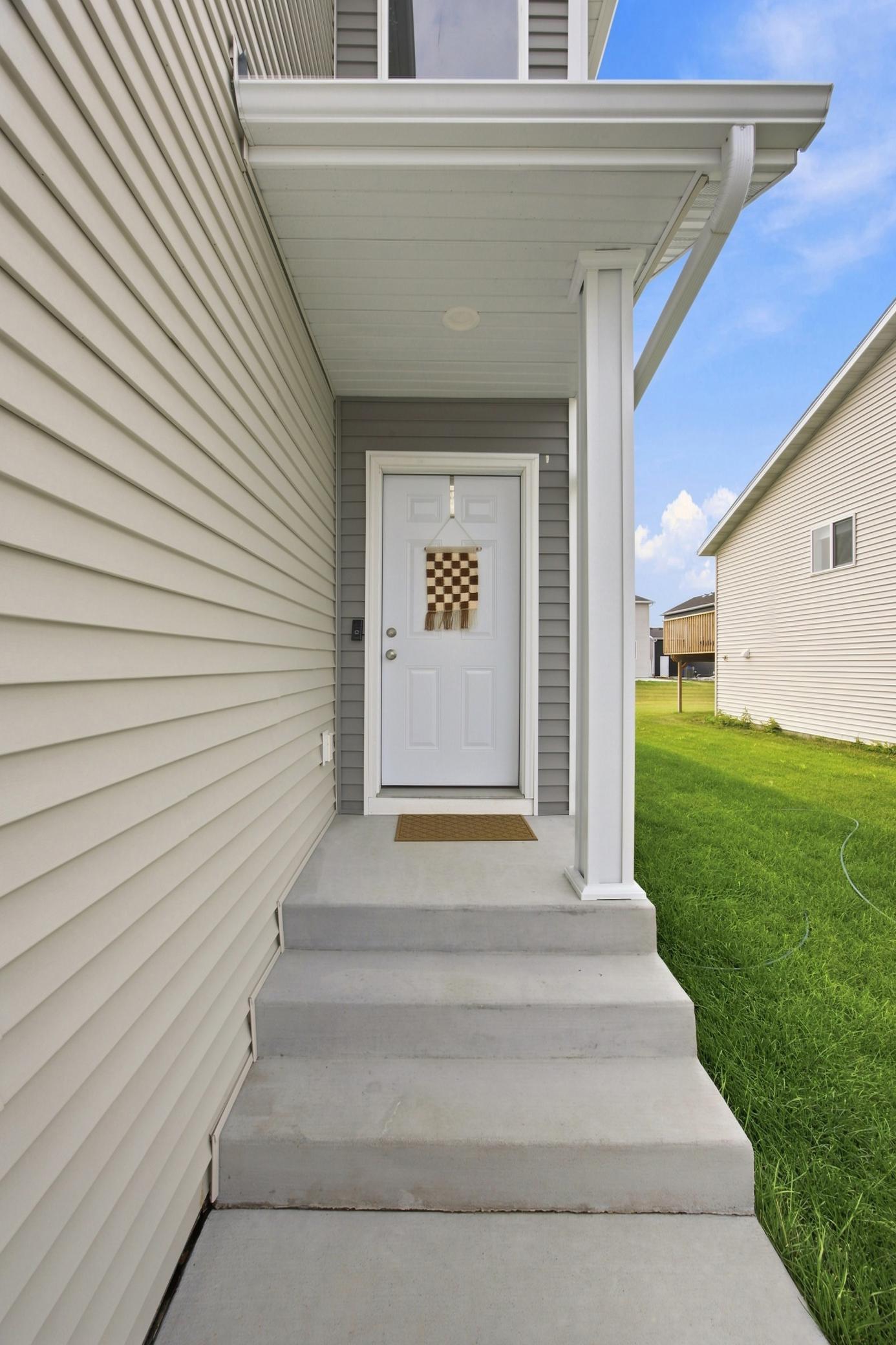 2587 Fulton Loop S, Fargo ND 58104 - Photo 3 of 35