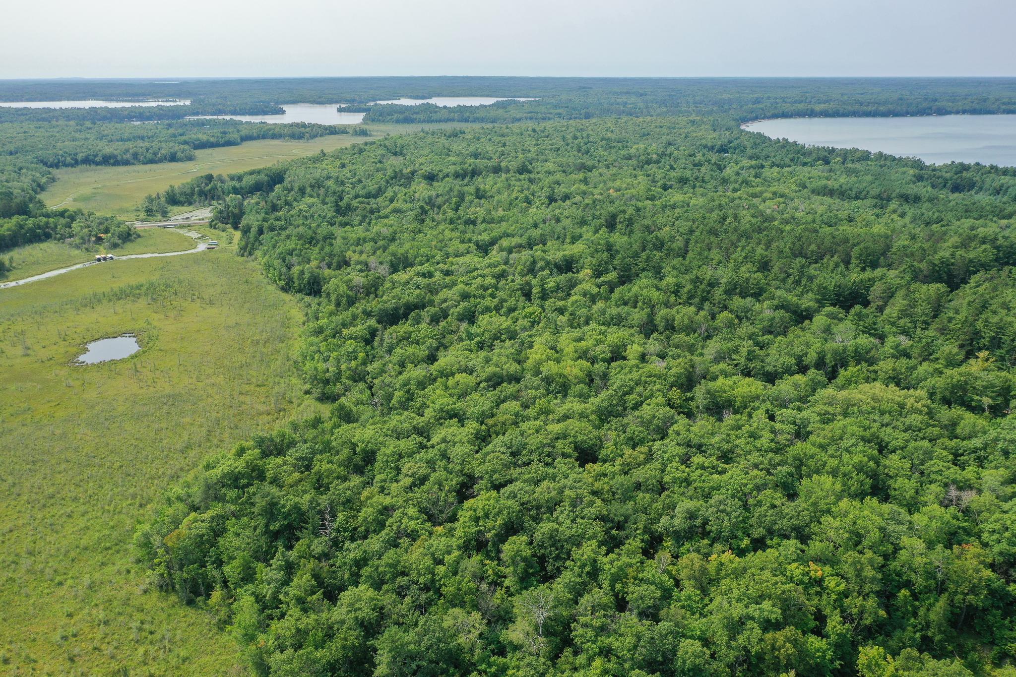 1989 single family home for sale at 4452 Boone Point Road NW in Hackensack, MN — 2 bed, 2 bath (photo 2 of 17)