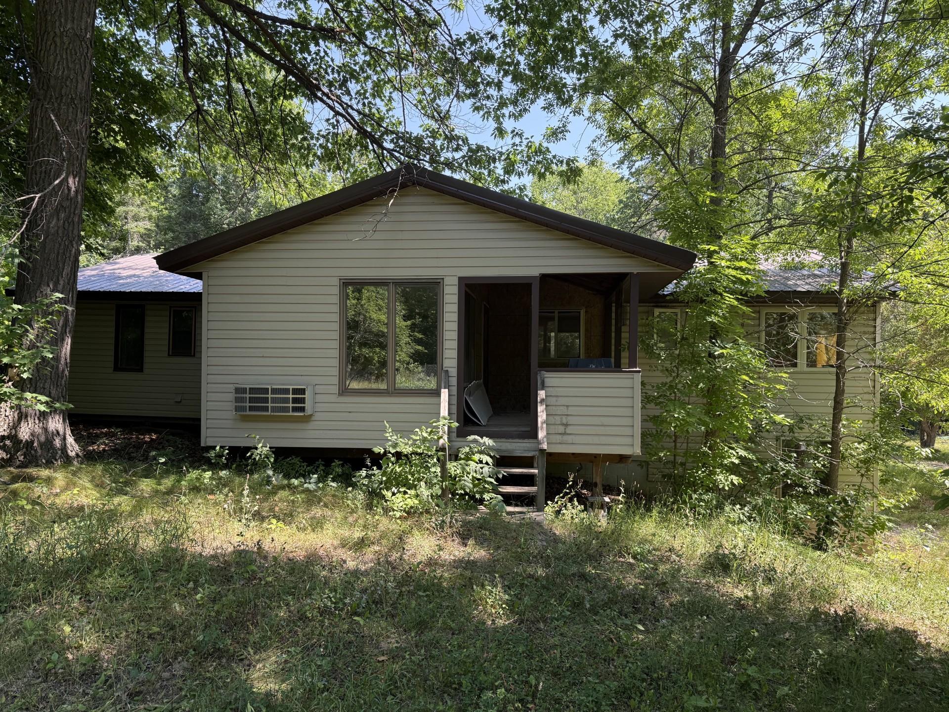 1985 single family home for sale at 8749 County Road 8 NE in Remer, MN — 4 bed, 1 bath (photo 3 of 16)
